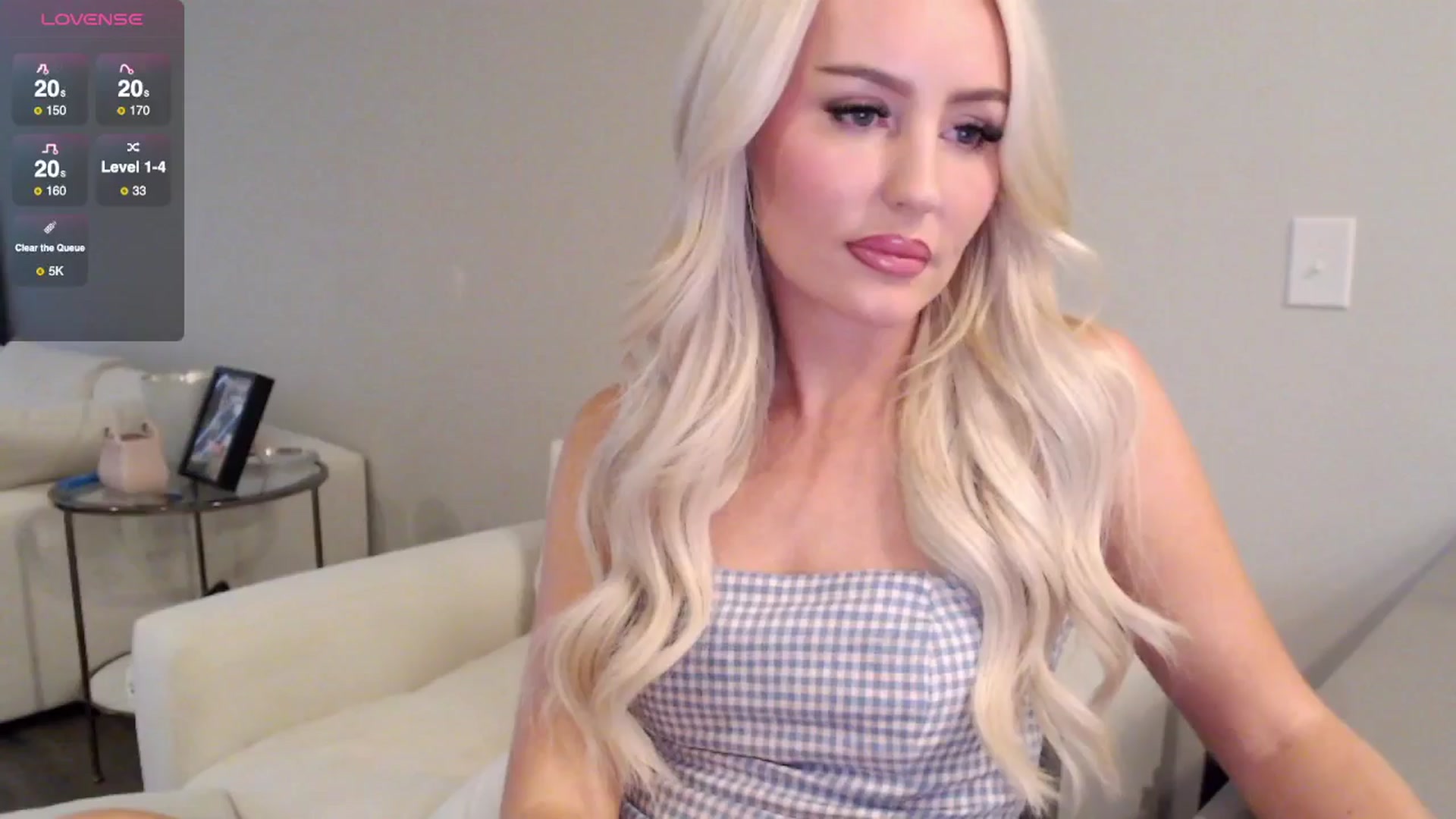 Gallery image thumbnail from Officialelsa's myfreecams stream on, 09/03/2025, 20:28 image 6 of 20