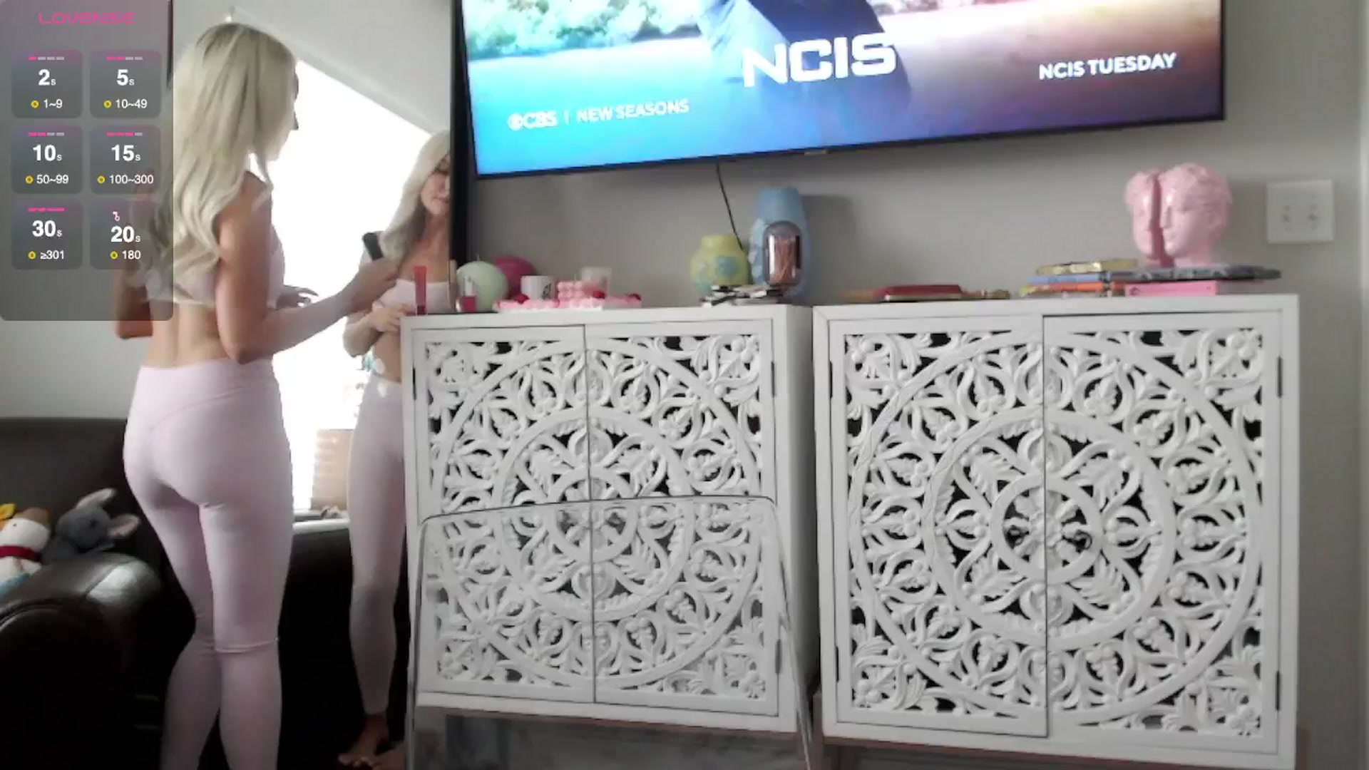 Gallery image thumbnail from Officialelsa's myfreecams stream on, 09/07/2025, 21:41 image 15 of 20
