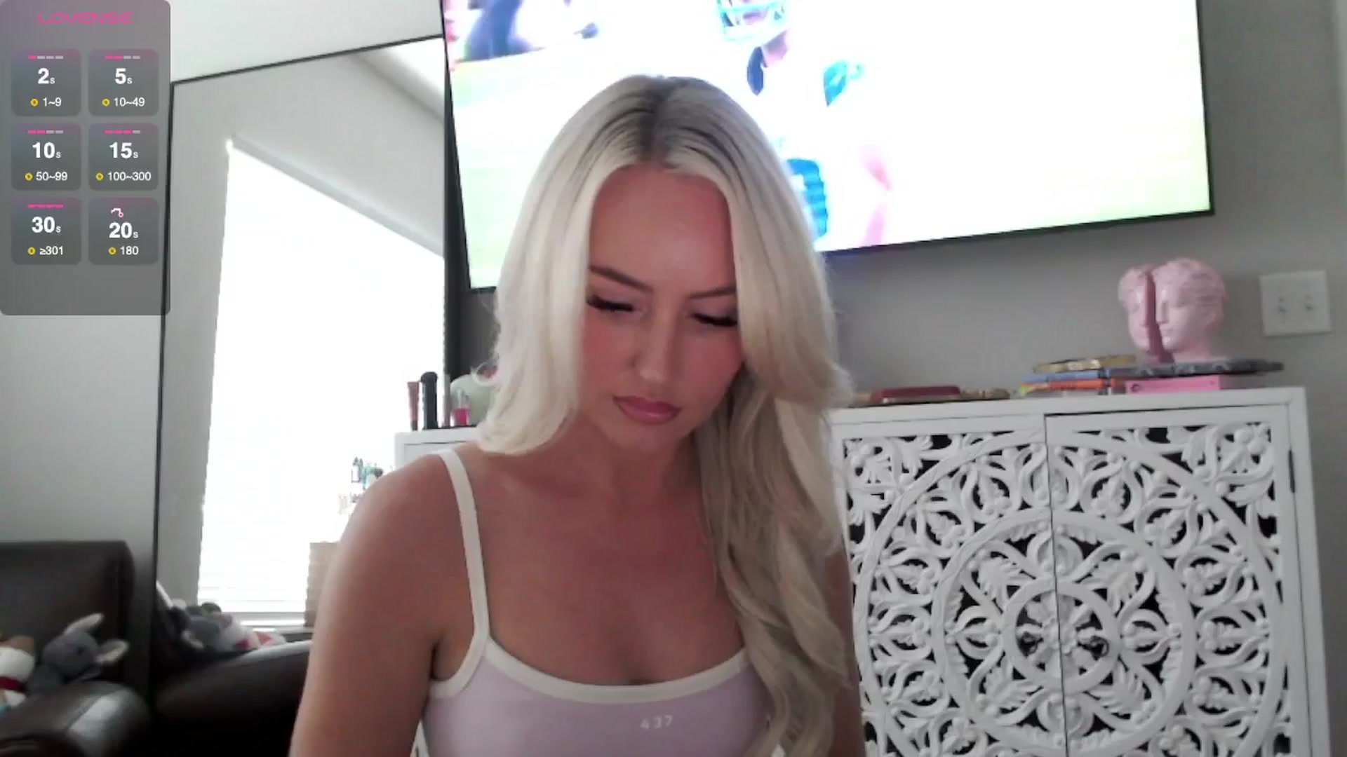 Gallery image thumbnail from Officialelsa's myfreecams stream on, 09/07/2025, 21:41 image 1 of 20