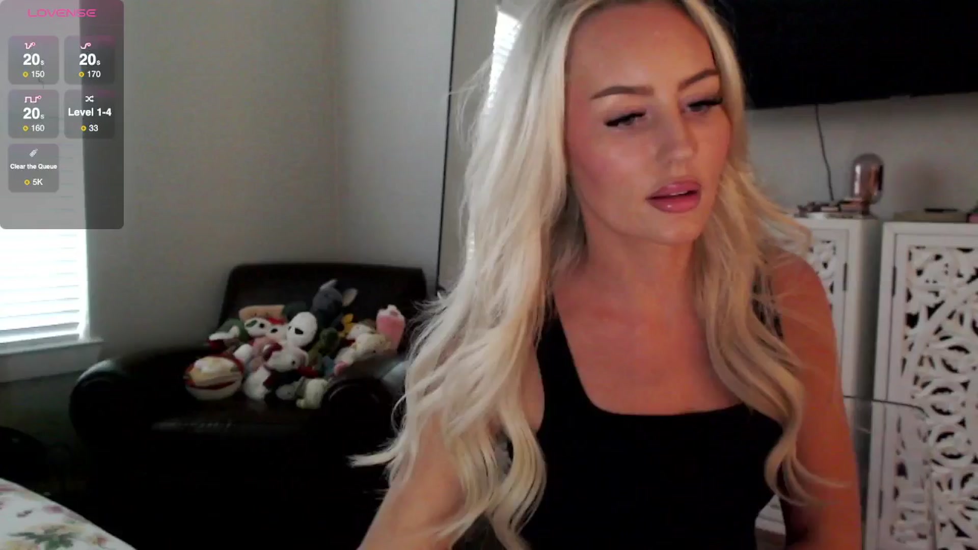 Gallery image thumbnail from Officialelsa's myfreecams stream on, 09/19/2025, 24:00 image 20 of 20
