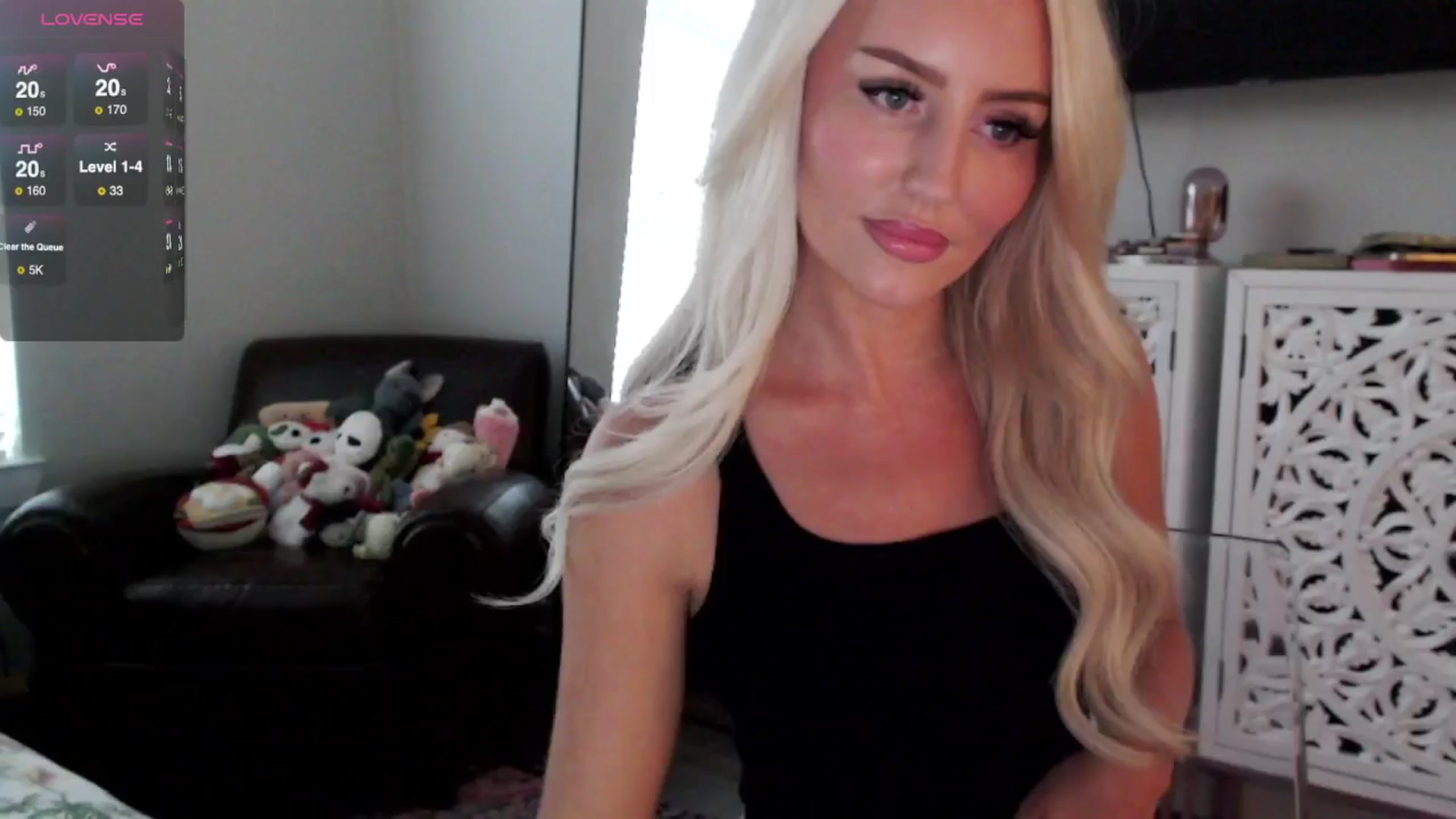 Gallery image thumbnail from Officialelsa's myfreecams stream on, 09/19/2025, 24:00 image 2 of 20