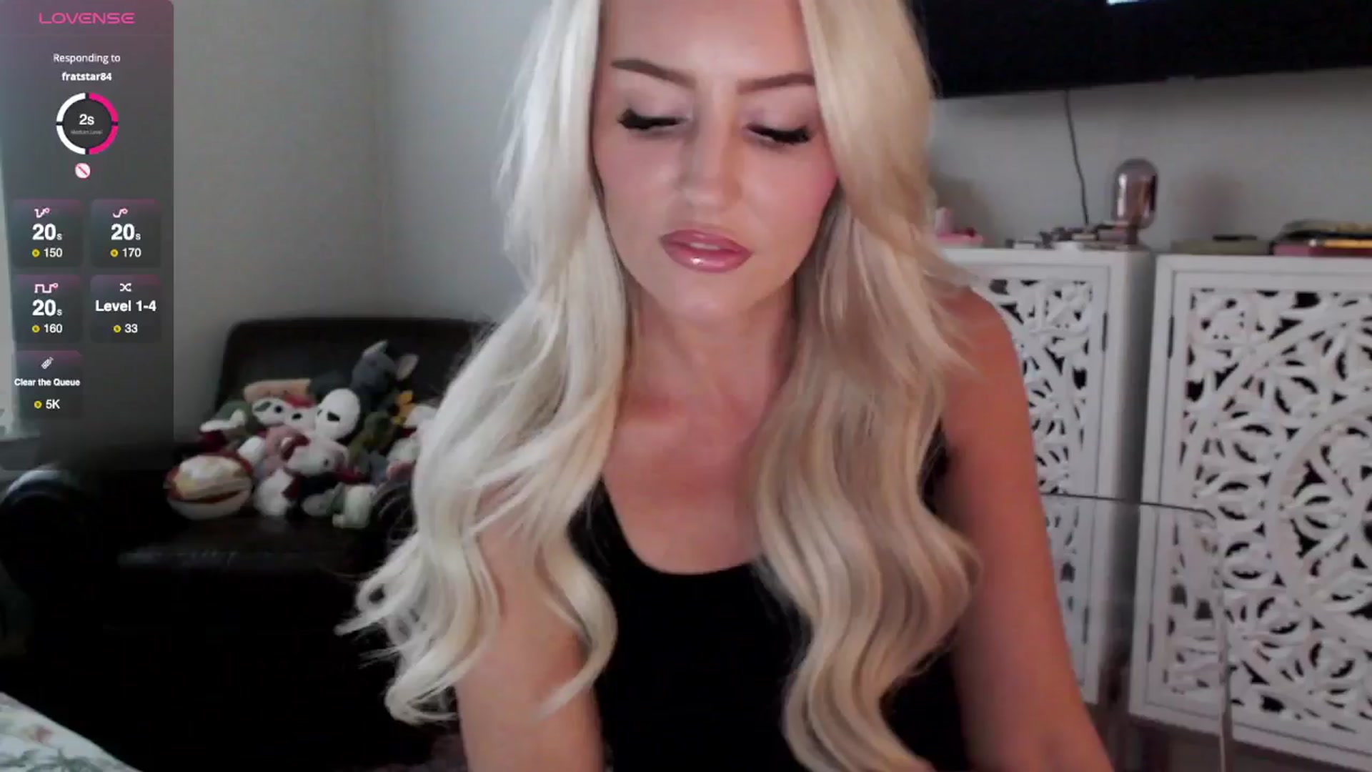 Gallery image thumbnail from Officialelsa's myfreecams stream on, 09/19/2025, 24:00 image 8 of 20