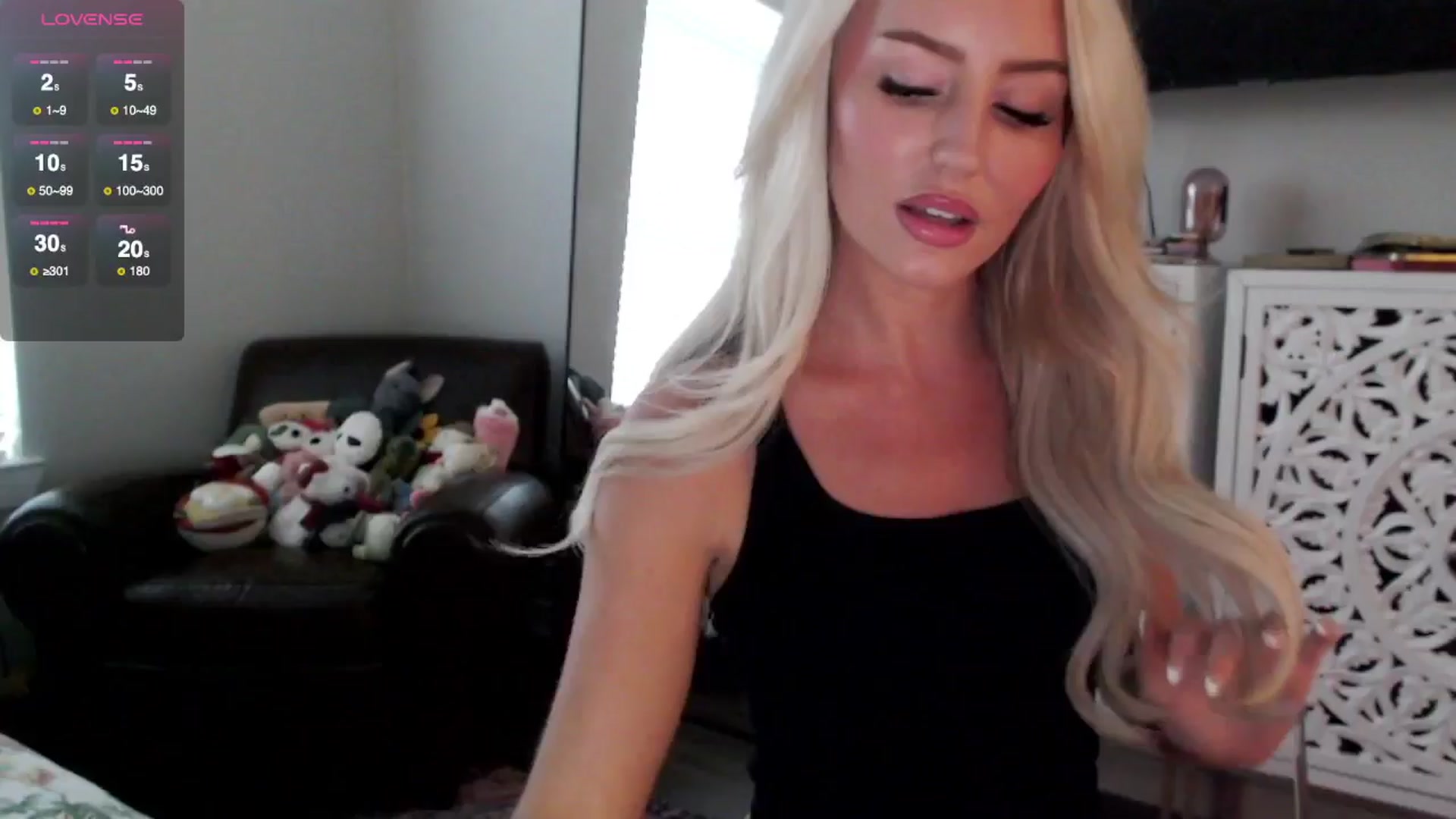 Gallery image thumbnail from Officialelsa's myfreecams stream on, 09/19/2025, 24:00 image 1 of 20