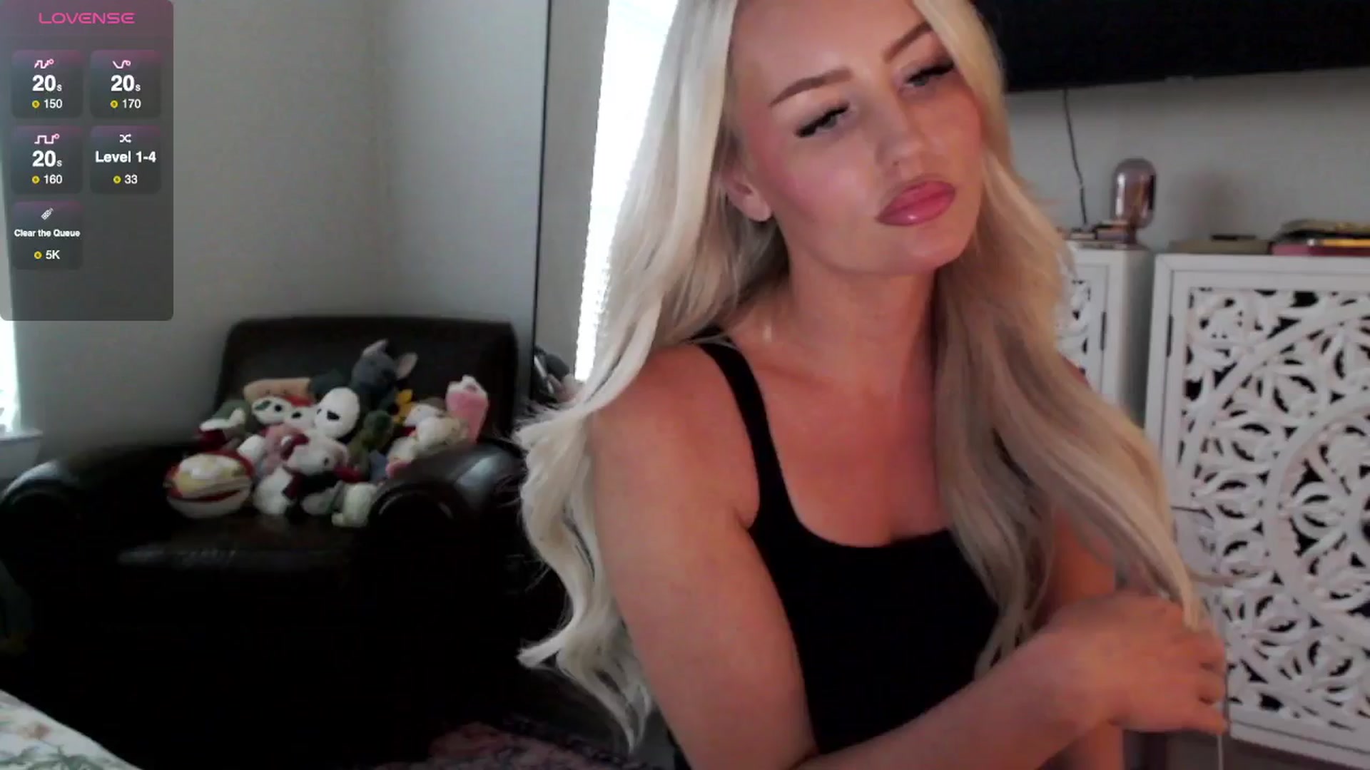 Gallery image thumbnail from Officialelsa's myfreecams stream on, 09/19/2025, 24:00 image 6 of 20