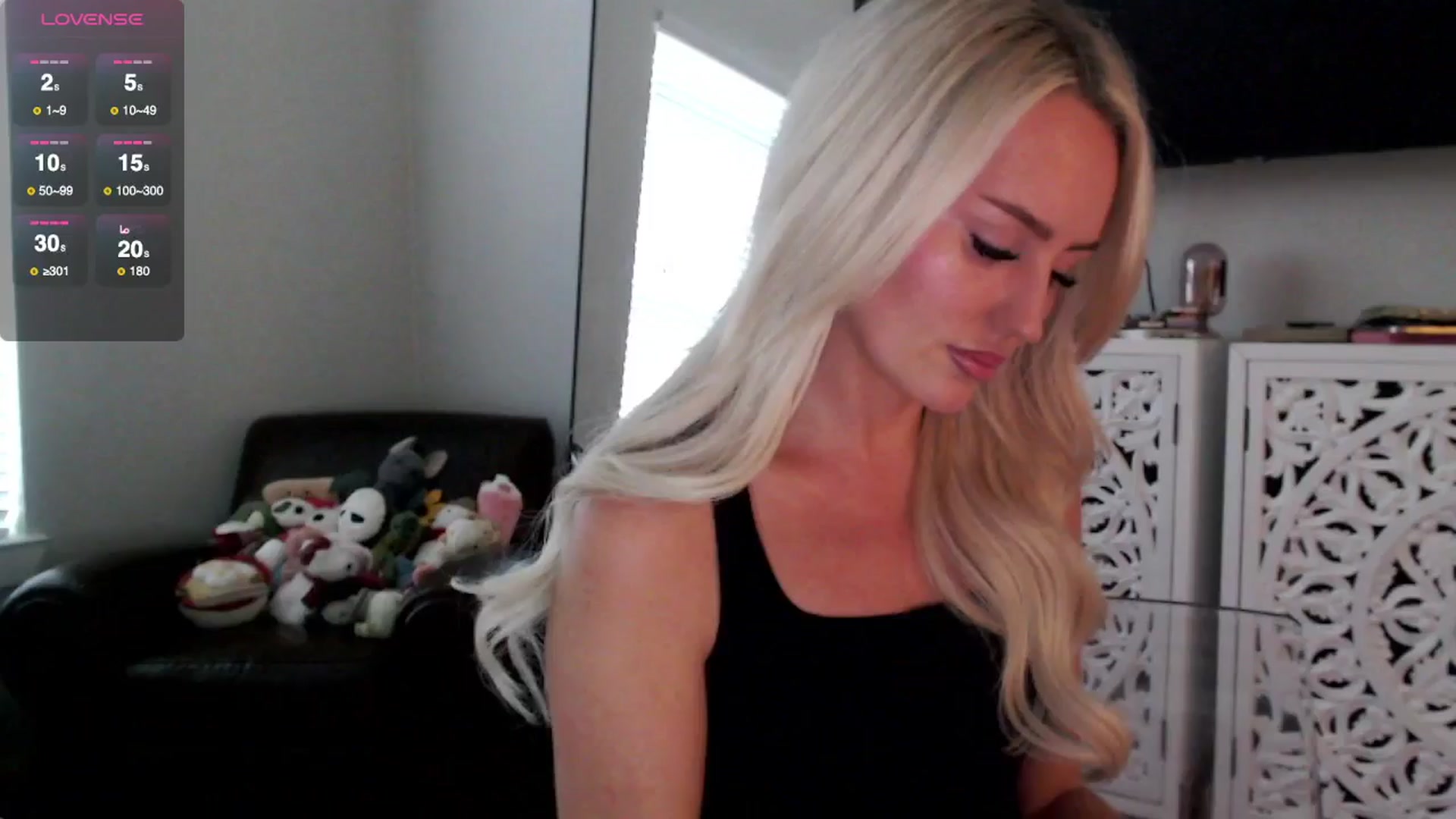 Gallery image thumbnail from Officialelsa's myfreecams stream on, 09/19/2025, 24:00 image 15 of 20