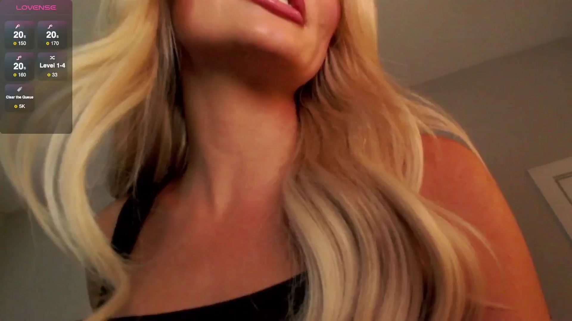 Gallery image thumbnail from Officialelsa's myfreecams stream on, 09/19/2025, 24:30 image 11 of 20