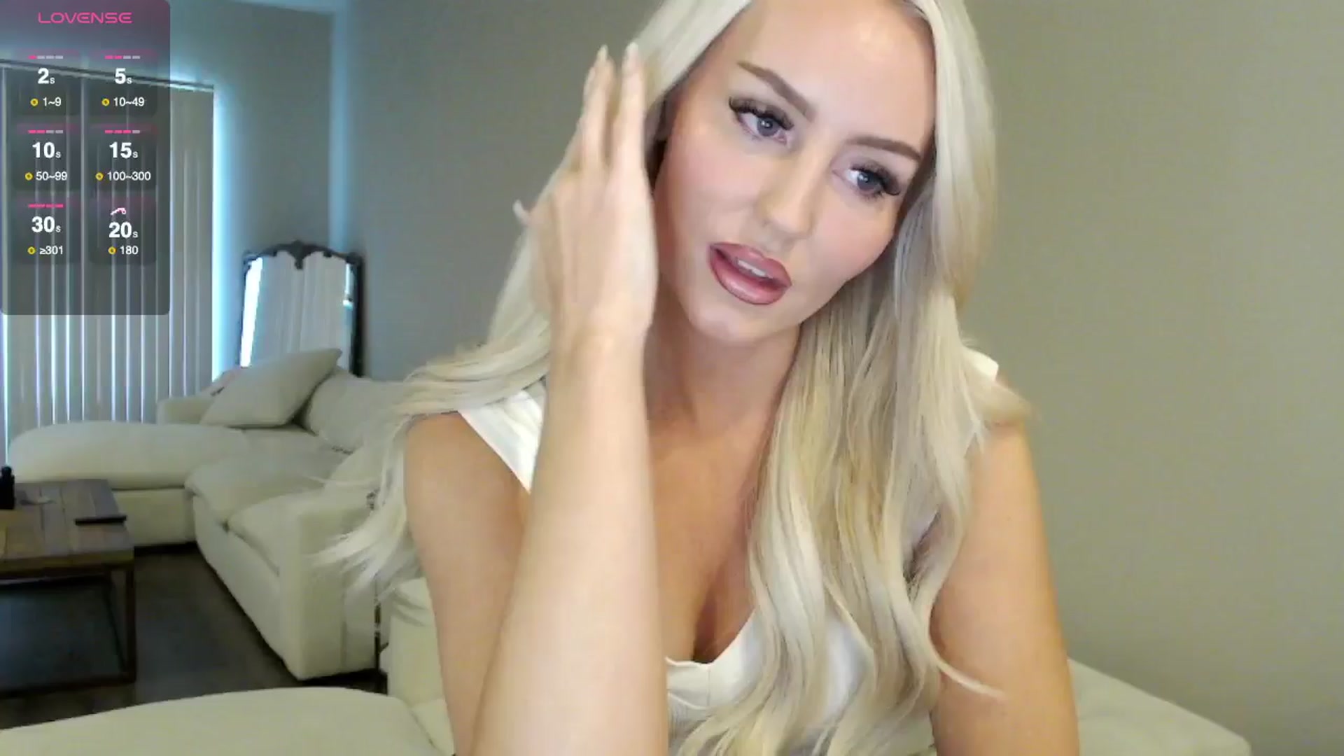 Gallery image thumbnail from Officialelsa's myfreecams stream on, 09/21/2025, 20:25 image 9 of 20