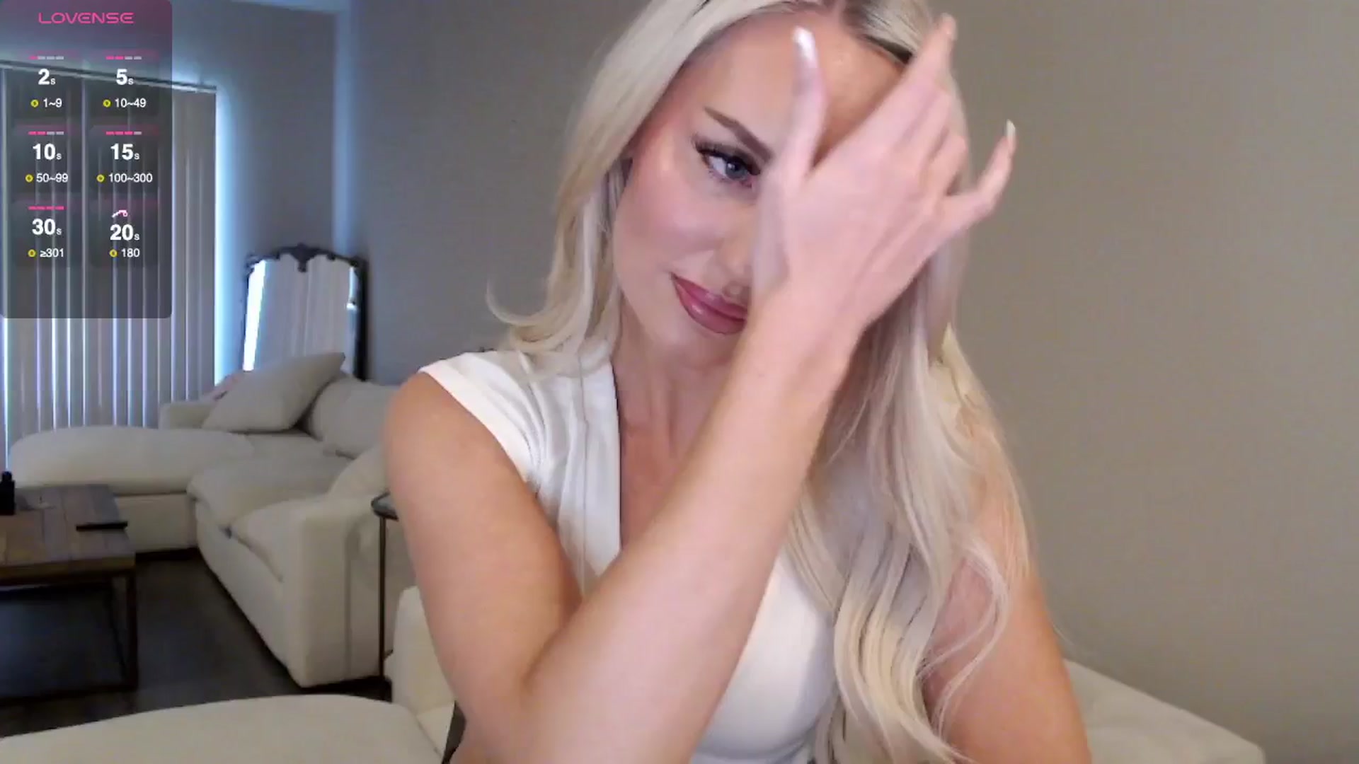 Gallery image thumbnail from Officialelsa's myfreecams stream on, 09/21/2025, 20:25 image 12 of 20