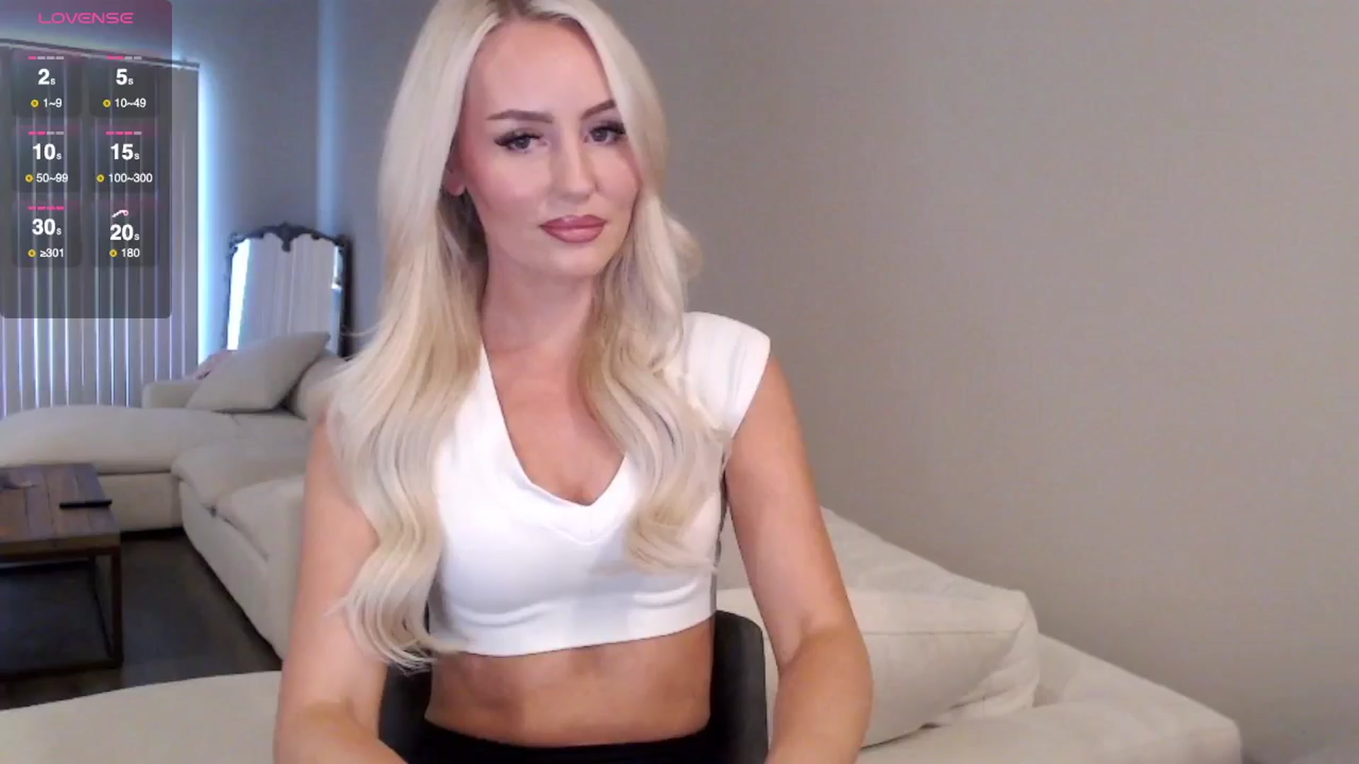 Gallery image thumbnail from Officialelsa's myfreecams stream on, 09/21/2025, 20:25 image 3 of 20