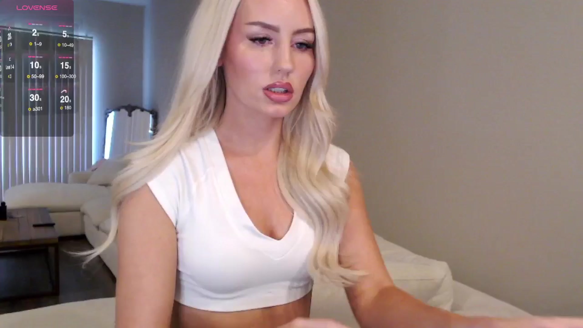 Gallery image thumbnail from Officialelsa's myfreecams stream on, 09/21/2025, 20:25 image 14 of 20