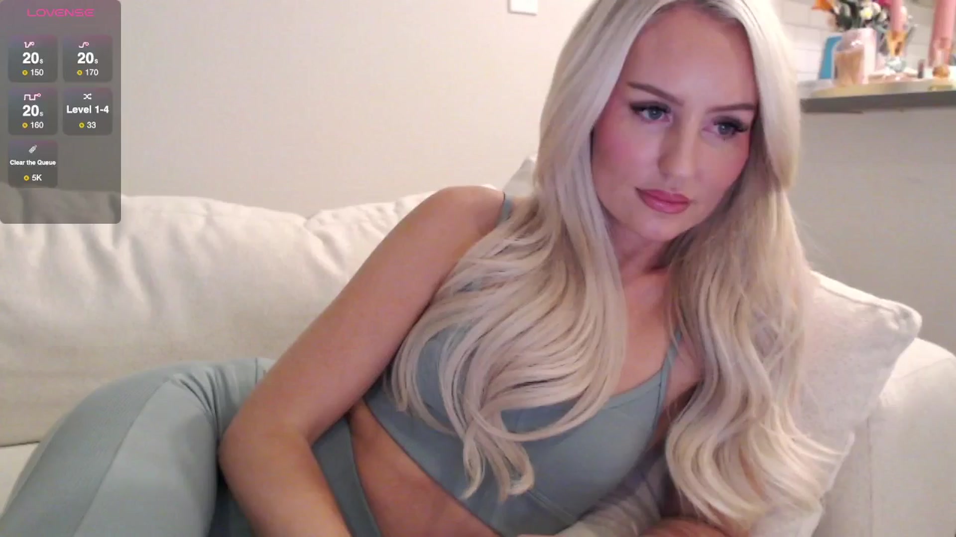 Gallery image thumbnail from Officialelsa's myfreecams stream on, 09/22/2025, 20:15 image 11 of 20