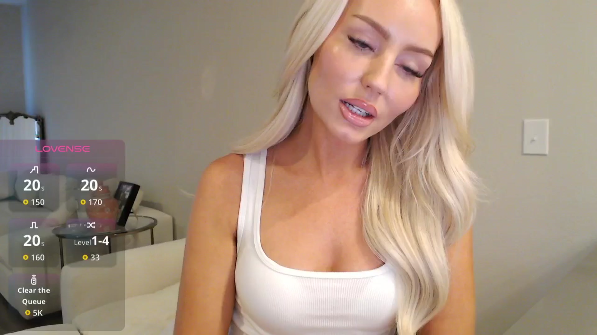 Gallery image thumbnail from Officialelsa's myfreecams stream on, 10/07/2025, 22:23 image 15 of 20