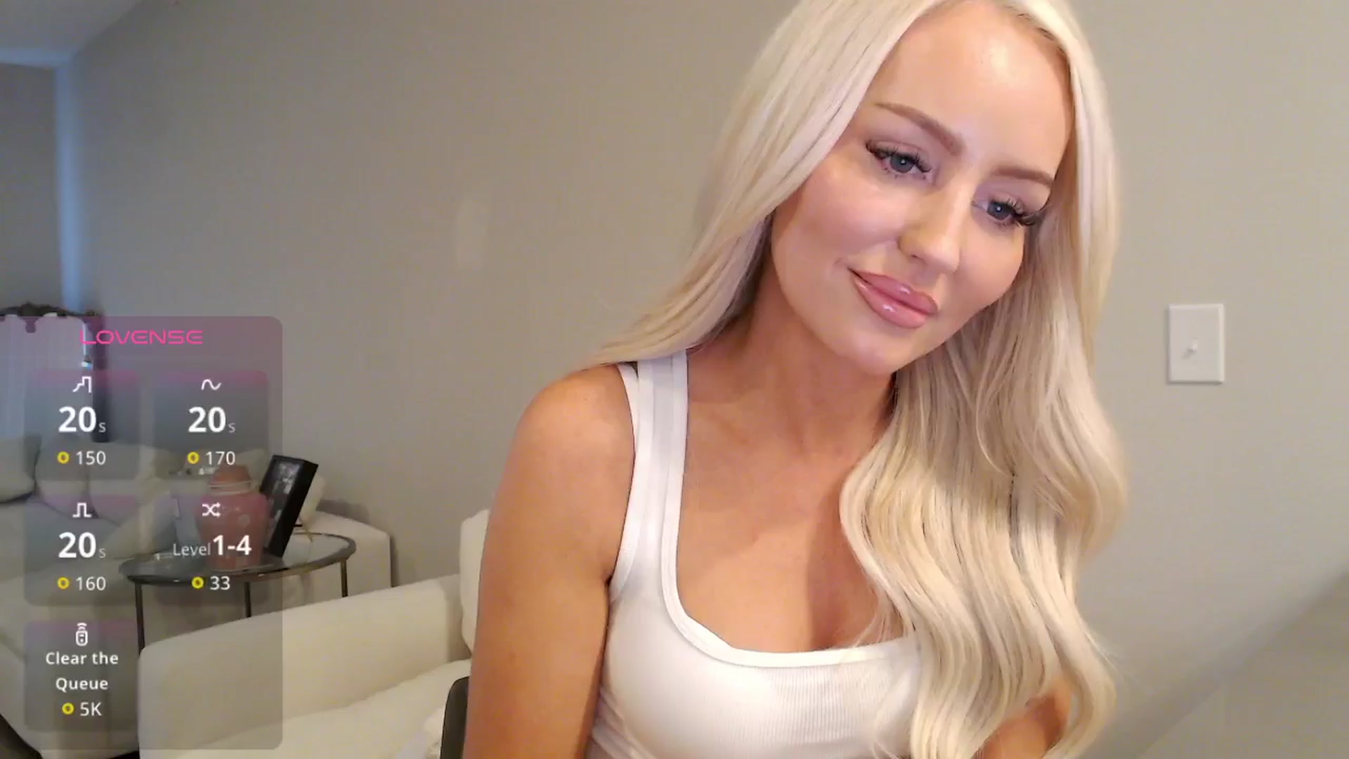 Gallery image thumbnail from Officialelsa's myfreecams stream on, 10/07/2025, 22:49 image 5 of 20