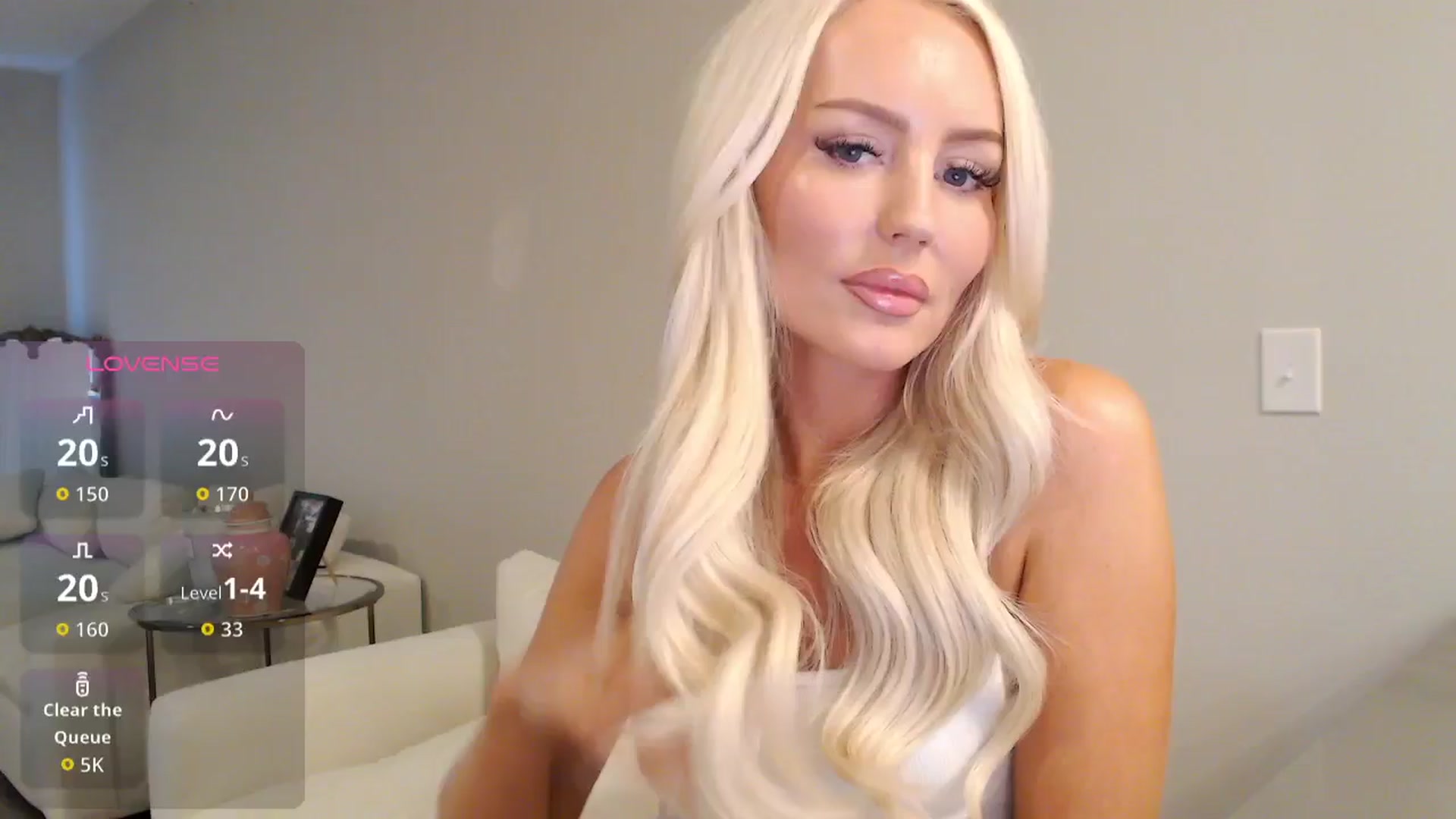 Gallery image thumbnail from Officialelsa's myfreecams stream on, 10/07/2025, 22:49 image 4 of 20