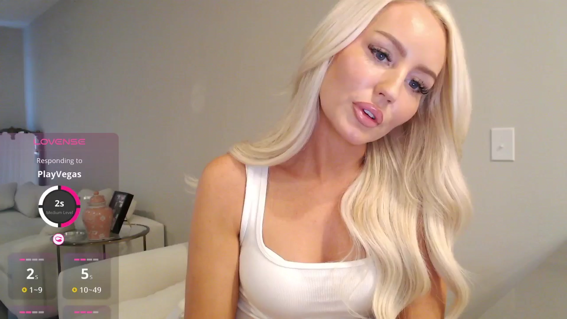 Gallery image thumbnail from Officialelsa's myfreecams stream on, 10/07/2025, 22:49 image 6 of 20