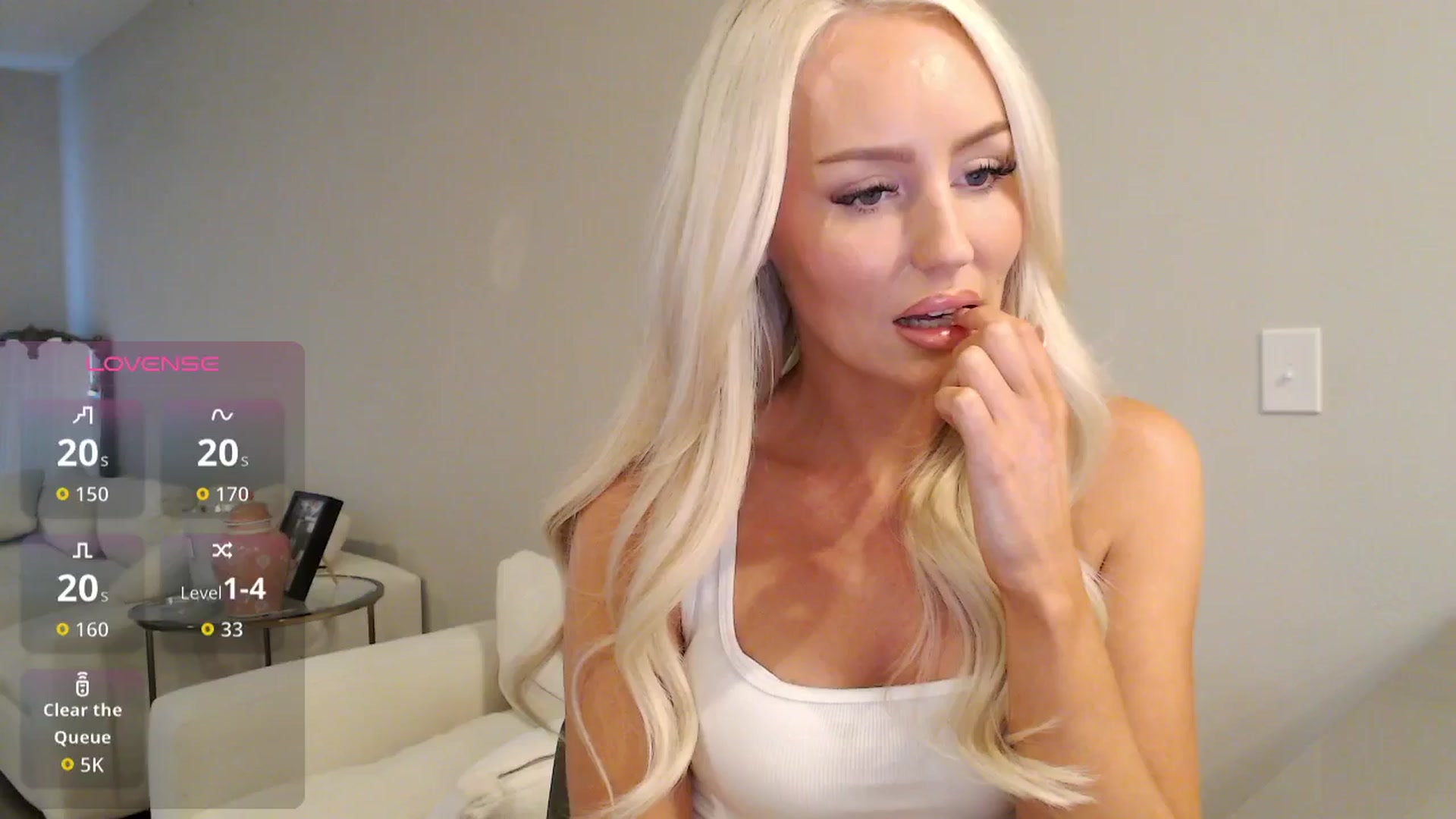 Gallery image thumbnail from Officialelsa's myfreecams stream on, 10/07/2025, 22:49 image 3 of 20