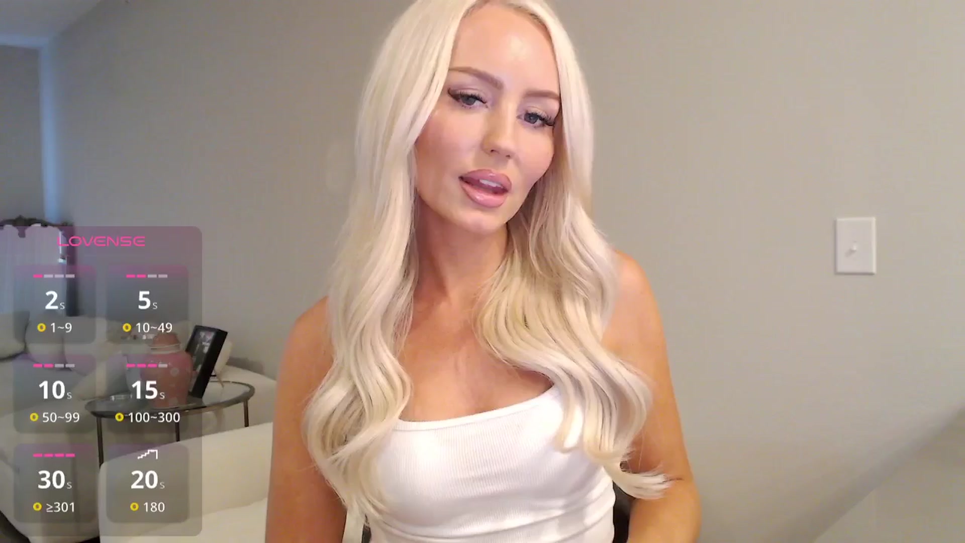 Gallery image thumbnail from Officialelsa's myfreecams stream on, 10/07/2025, 22:49 image 1 of 20
