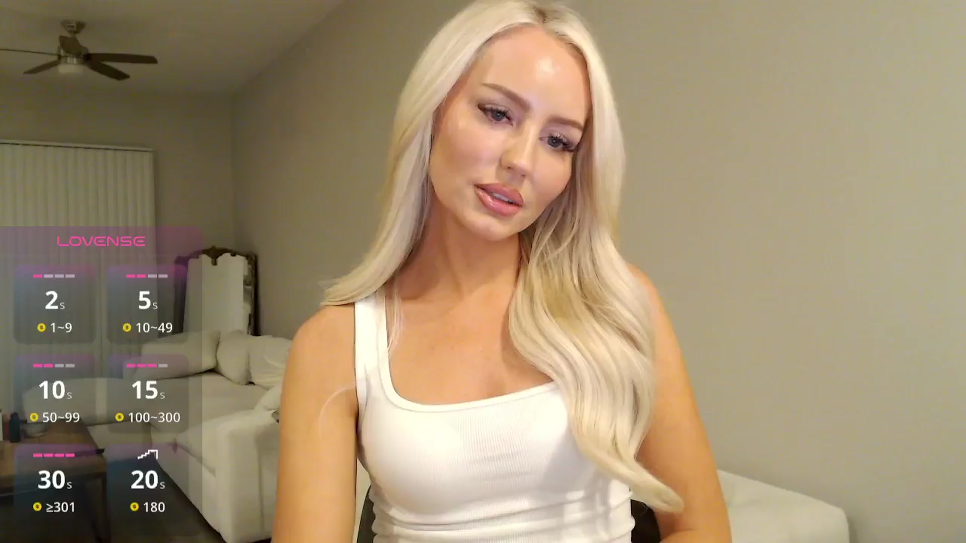 Gallery image thumbnail from Officialelsa's myfreecams stream on, 10/08/2025, 05:34 image 15 of 20