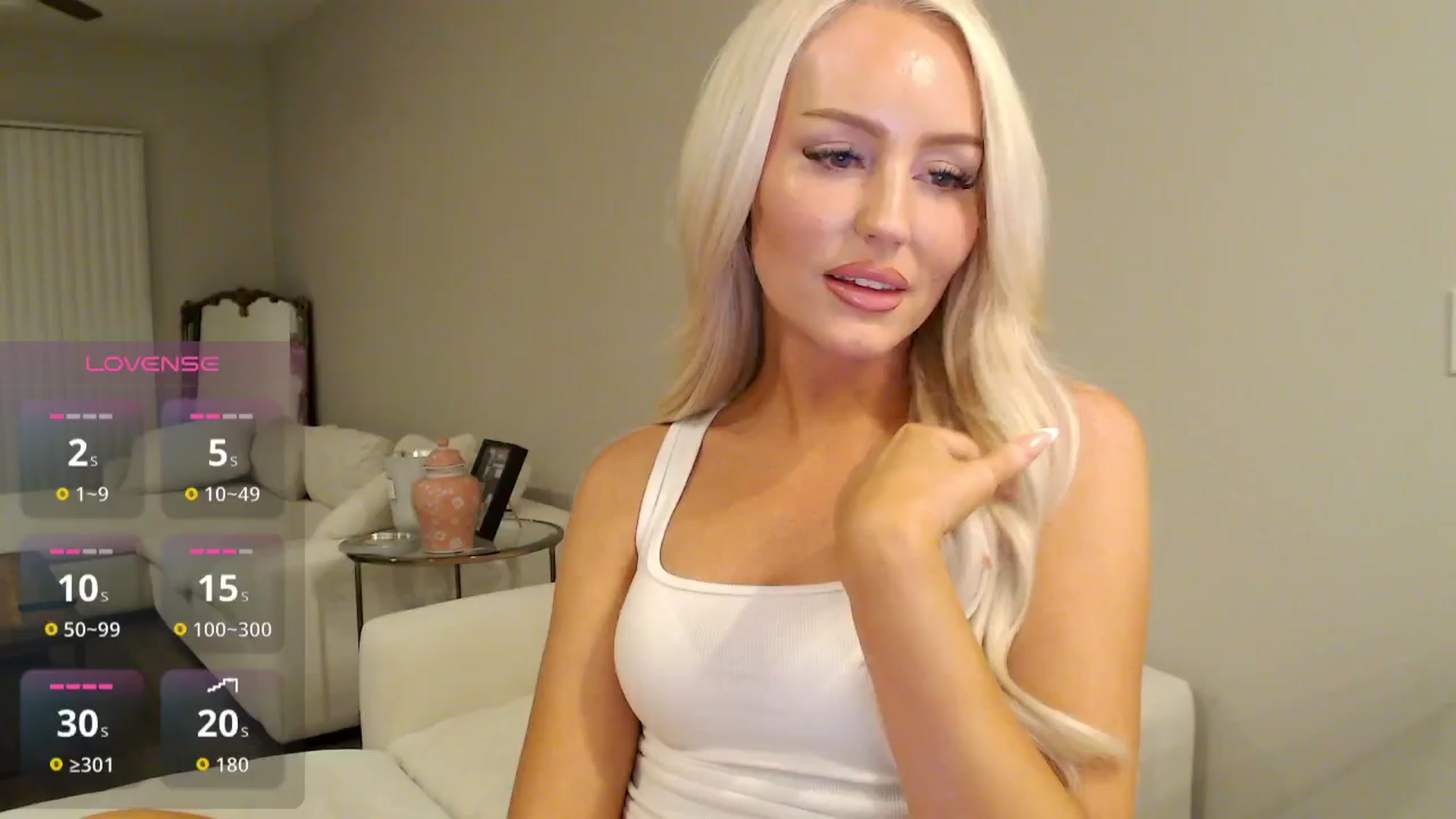 Gallery image thumbnail from Officialelsa's myfreecams stream on, 10/08/2025, 05:34 image 18 of 20