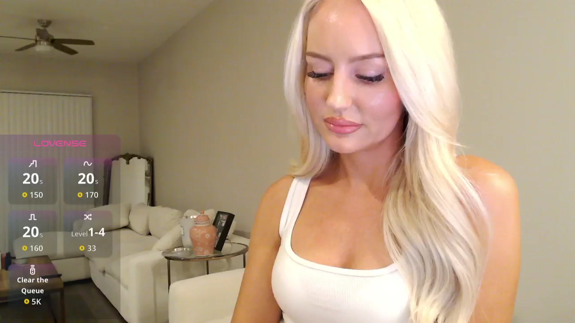 Gallery image thumbnail from Officialelsa's myfreecams stream on, 10/08/2025, 05:34 image 17 of 20
