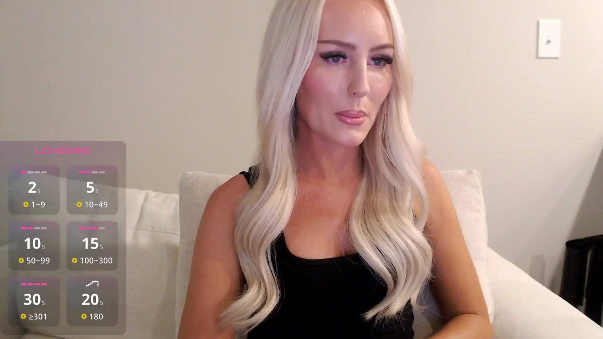 Gallery image thumbnail from Officialelsa's myfreecams stream on, 10/11/2025, 24:01 image 1 of 20
