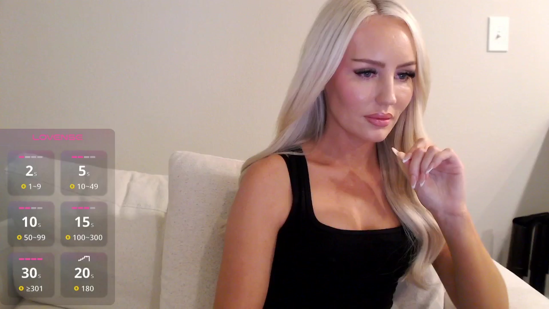 Gallery image thumbnail from Officialelsa's myfreecams stream on, 10/11/2025, 24:01 image 6 of 20