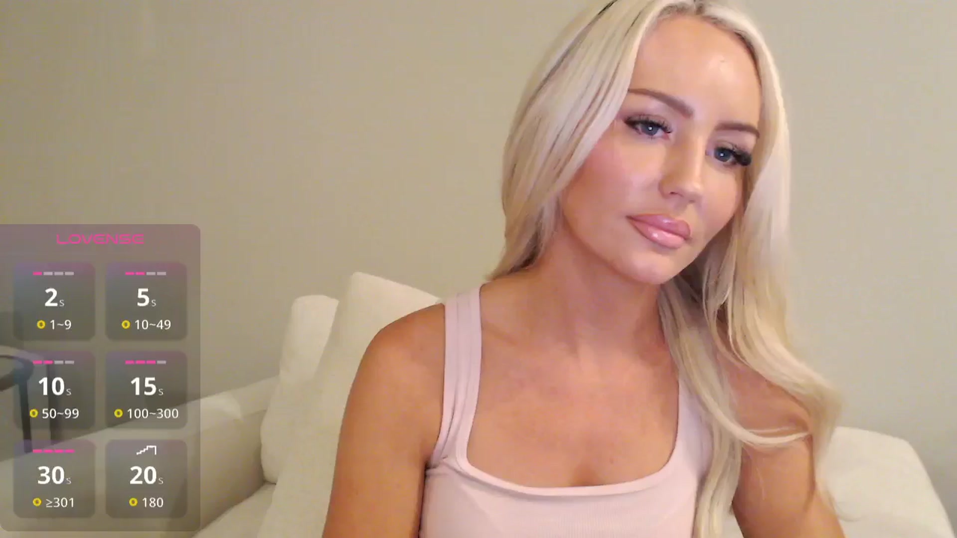 Gallery image thumbnail from Officialelsa's myfreecams stream on, 10/17/2025, 03:49 image 18 of 20