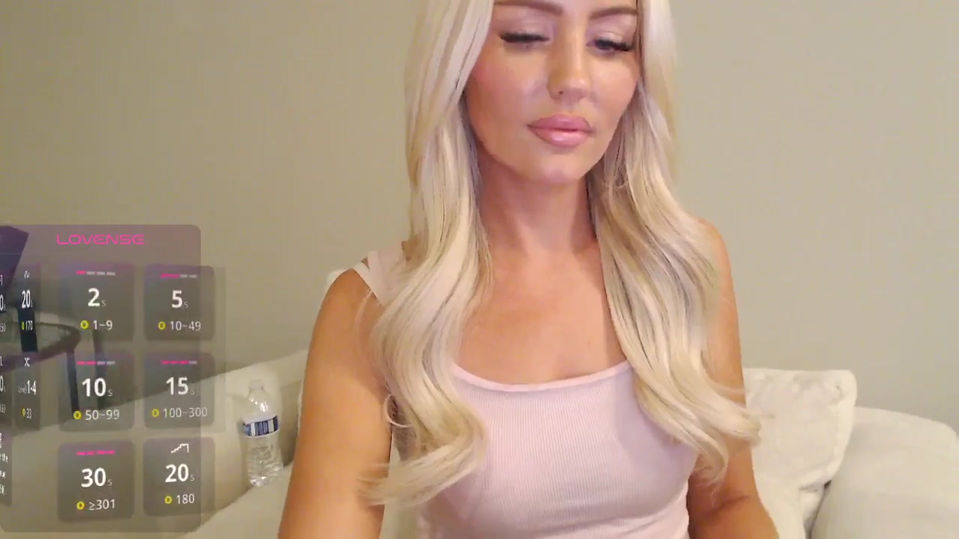 Gallery image thumbnail from Officialelsa's myfreecams stream on, 10/17/2025, 04:29 image 7 of 20