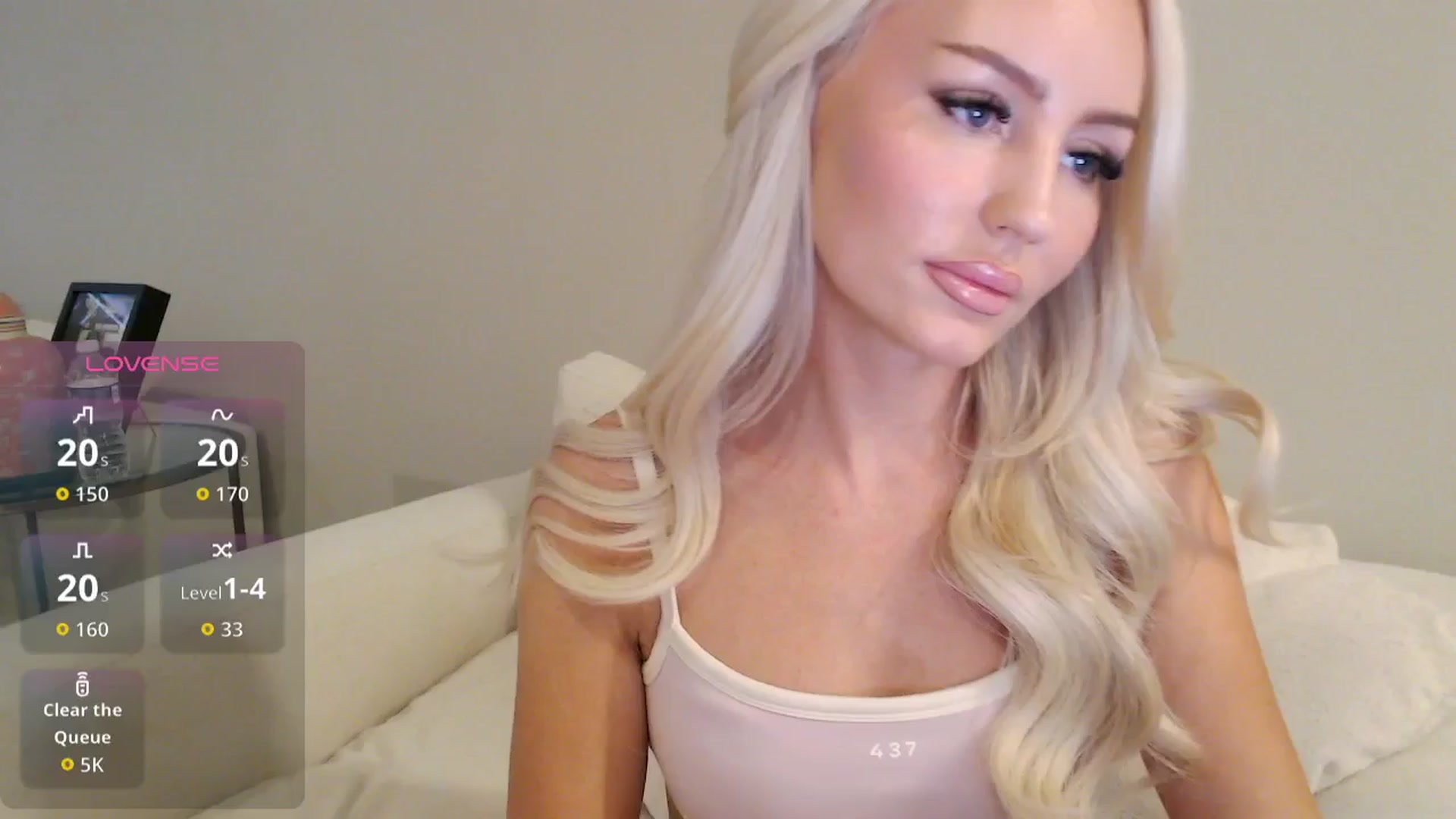 Gallery image thumbnail from Officialelsa's myfreecams stream on, 10/22/2025, 19:33 image 15 of 20