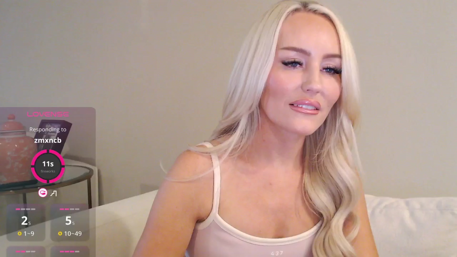 Gallery image thumbnail from Officialelsa's myfreecams stream on, 10/22/2025, 22:53 image 19 of 20