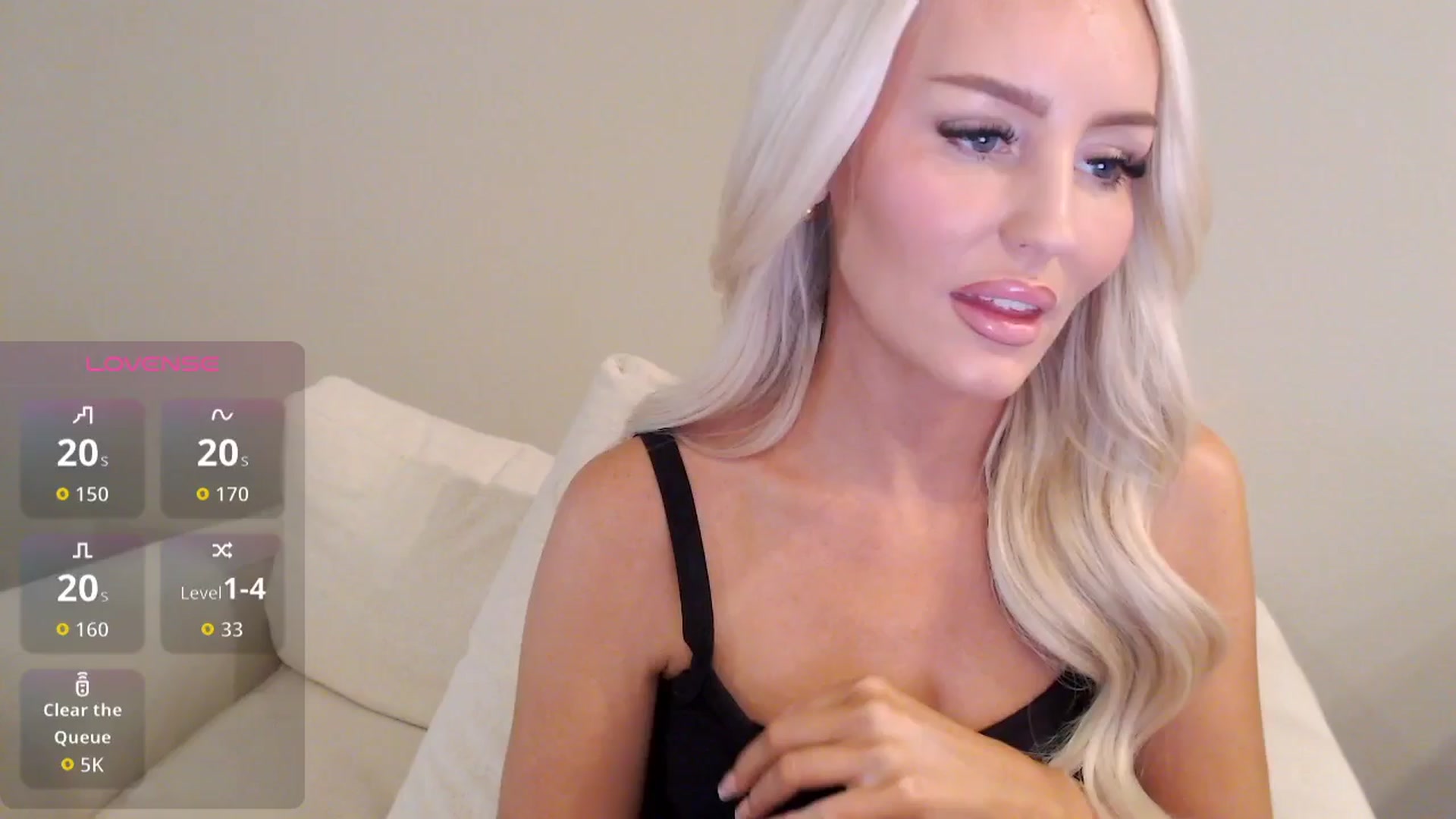 Gallery image thumbnail from Officialelsa's myfreecams stream on, 10/24/2025, 21:19 image 4 of 20