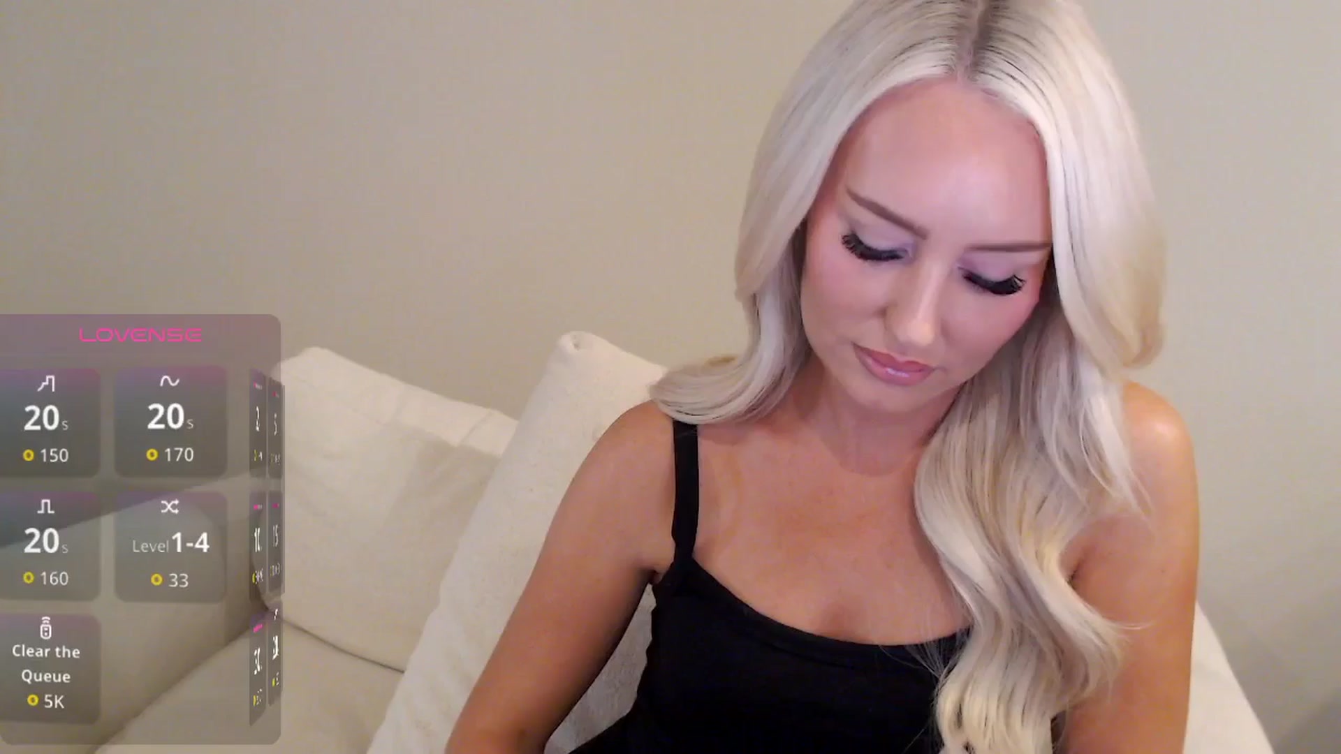Gallery image thumbnail from Officialelsa's myfreecams stream on, 10/24/2025, 21:19 image 9 of 20
