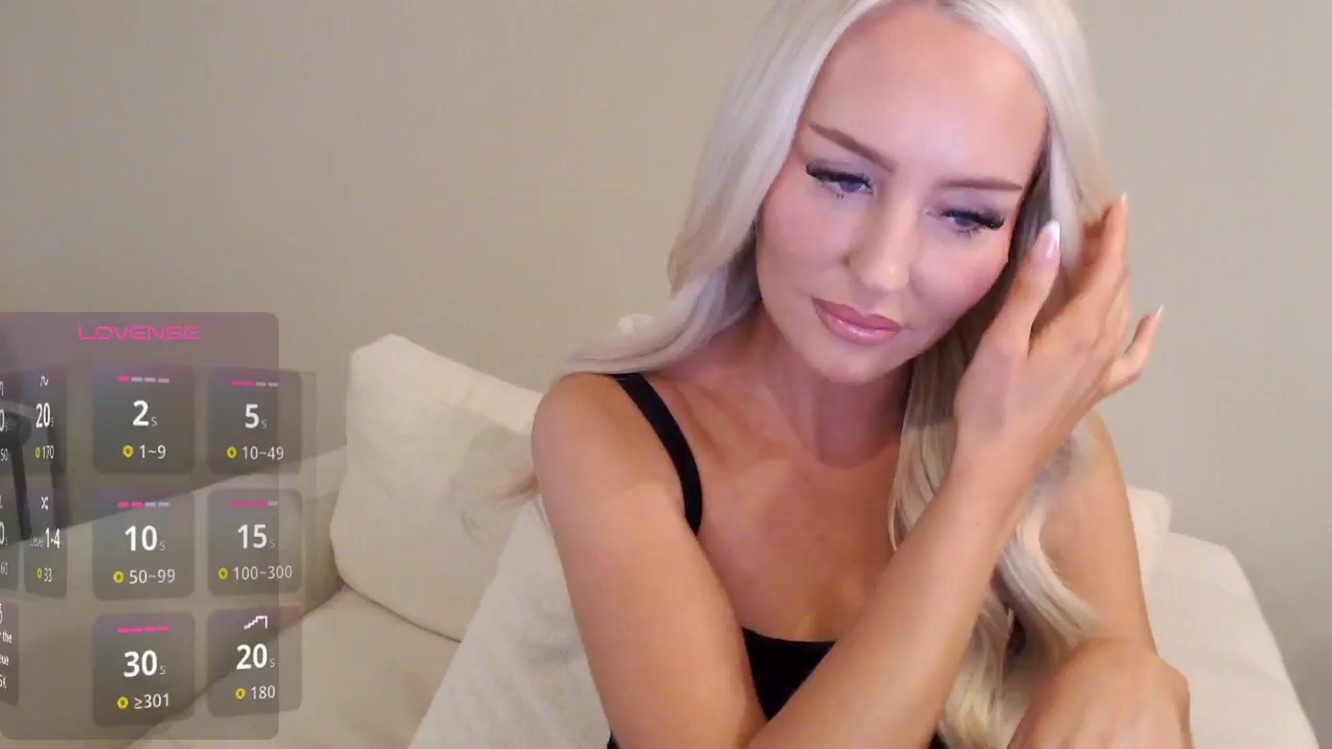 Gallery image thumbnail from Officialelsa's myfreecams stream on, 10/24/2025, 21:19 image 13 of 20
