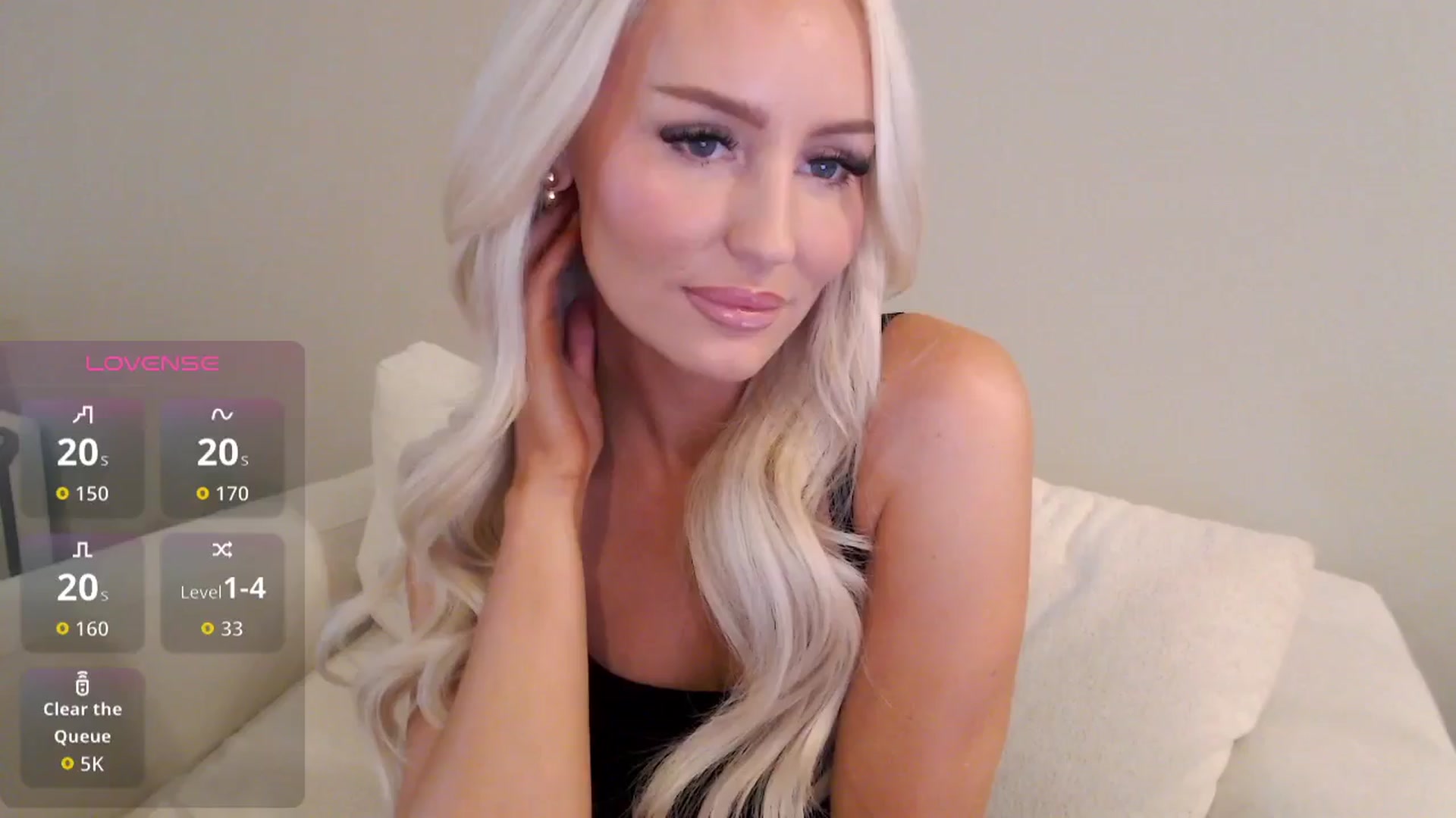Gallery image thumbnail from Officialelsa's myfreecams stream on, 10/24/2025, 21:19 image 2 of 20