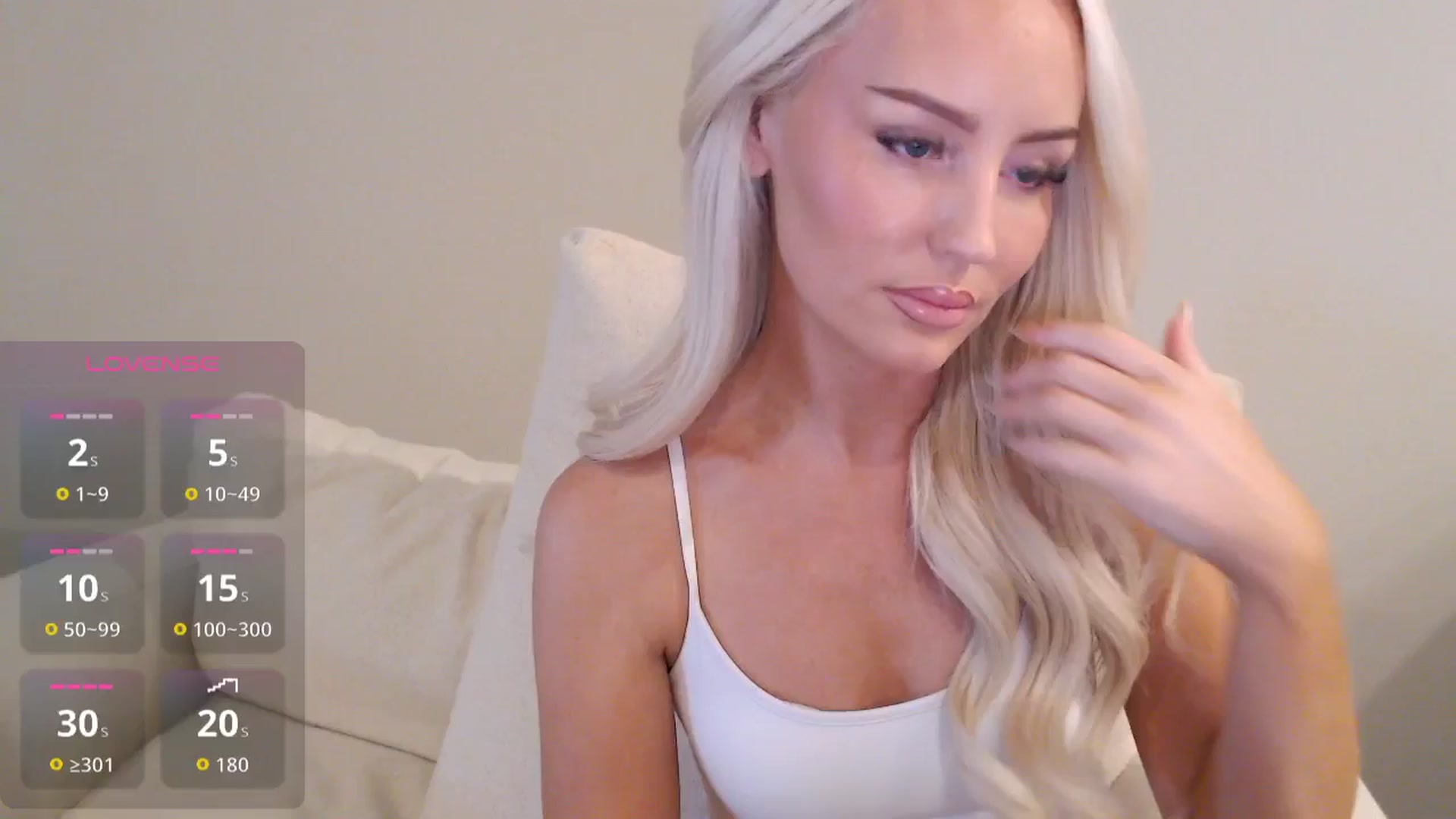 Gallery image thumbnail from Officialelsa's myfreecams stream on, 10/27/2025, 23:17 image 3 of 20
