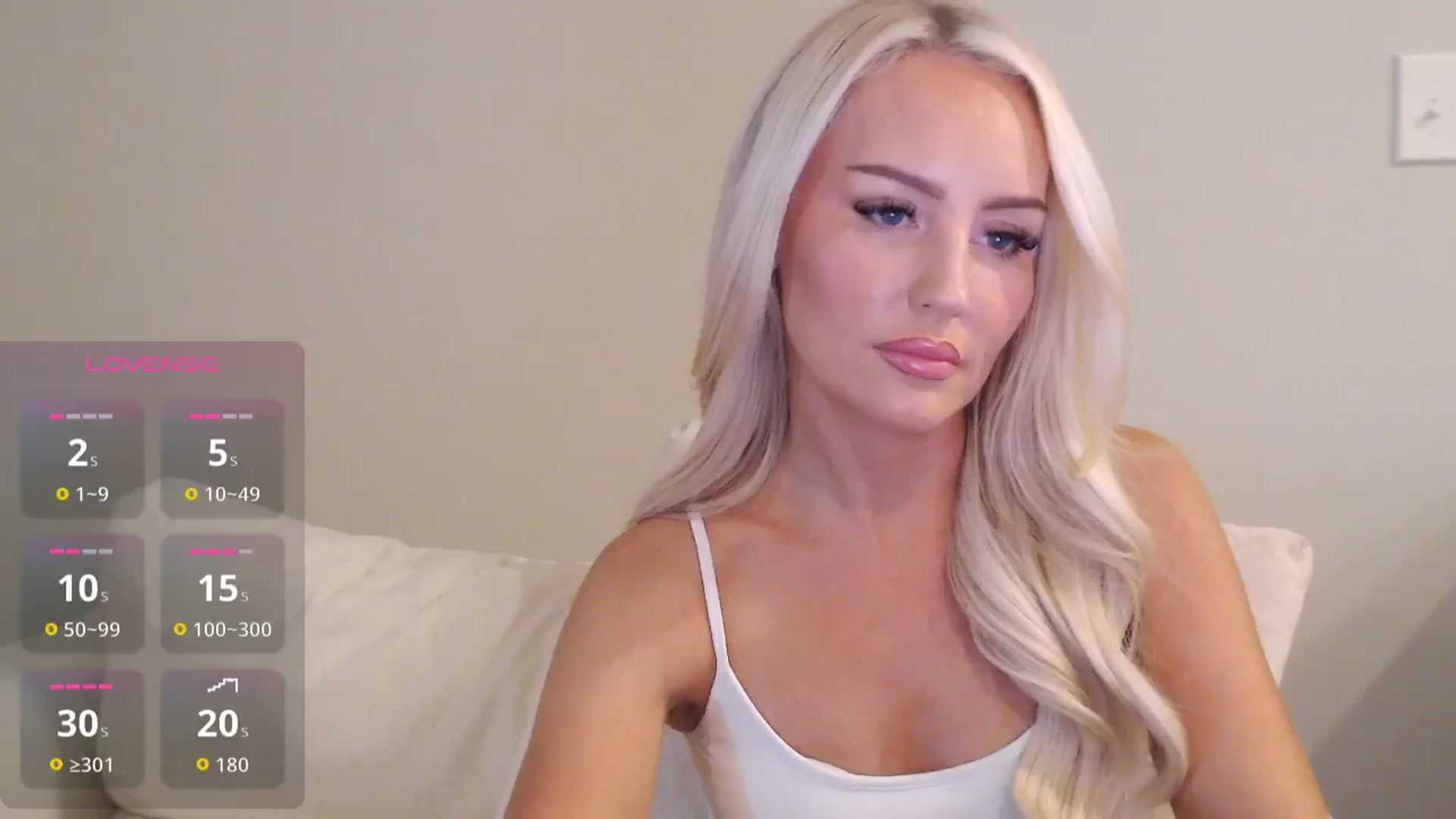 Gallery image thumbnail from Officialelsa's myfreecams stream on, 10/27/2025, 23:17 image 17 of 20