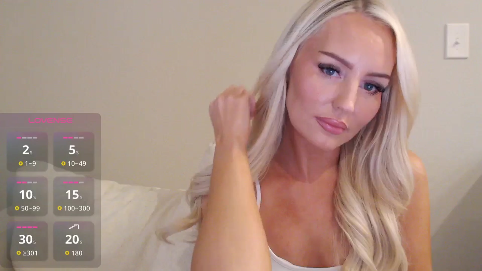 Gallery image thumbnail from Officialelsa's myfreecams stream on, 10/27/2025, 23:17 image 18 of 20