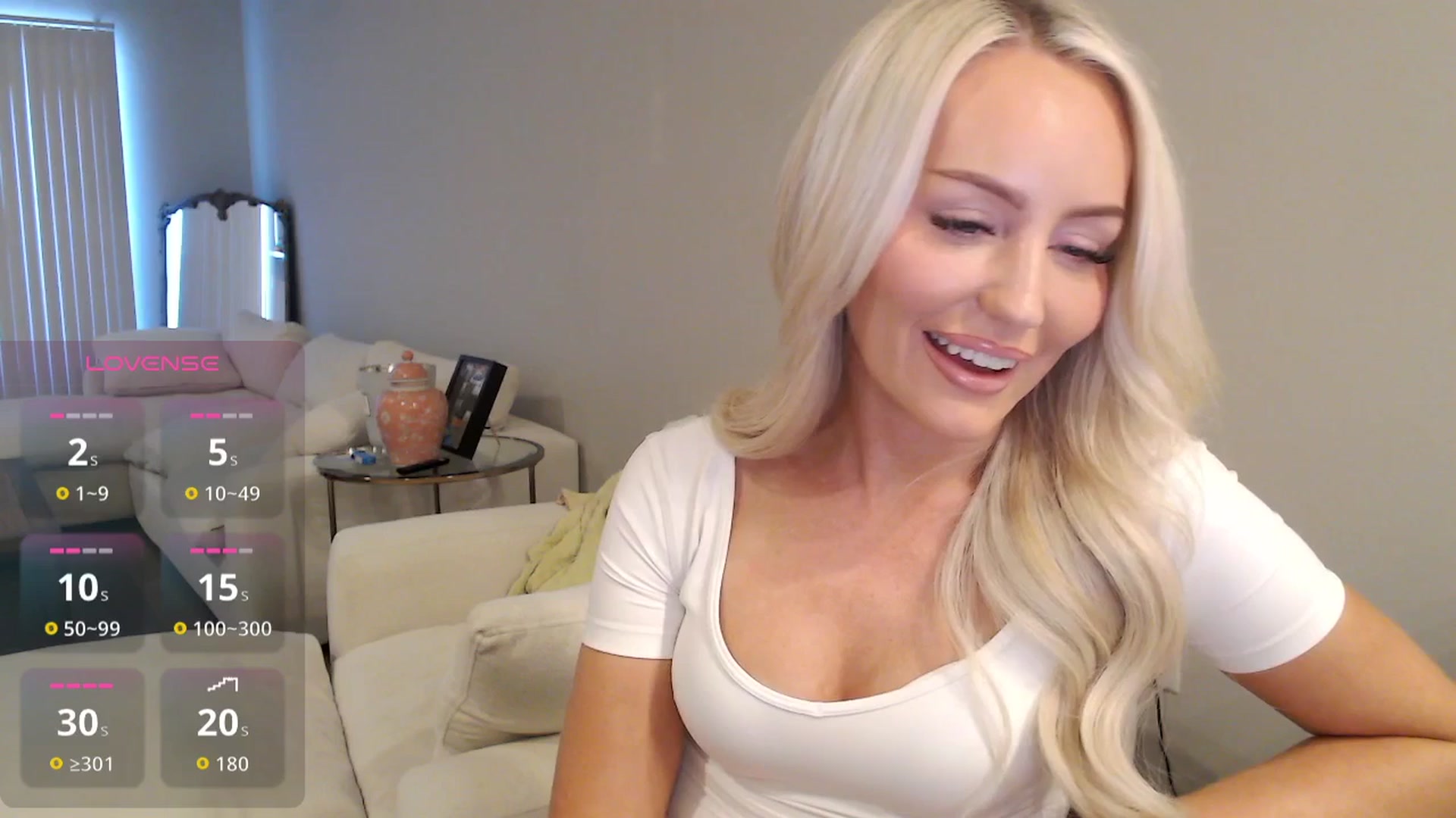 Gallery image thumbnail from Officialelsa's myfreecams stream on, 10/30/2025, 21:52 image 19 of 20