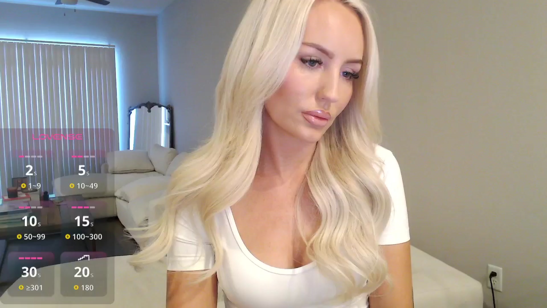 Gallery image thumbnail from Officialelsa's myfreecams stream on, 10/30/2025, 21:52 image 5 of 20