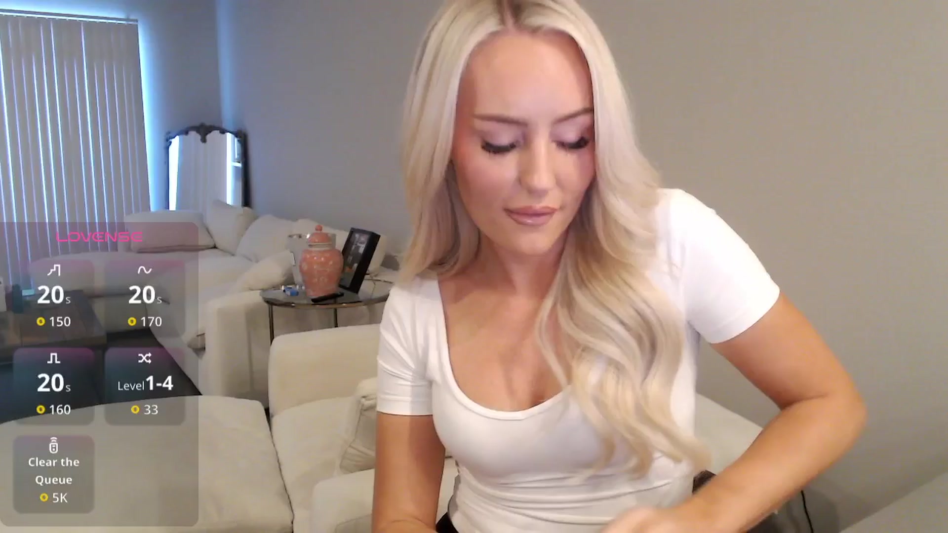 Gallery image thumbnail from Officialelsa's myfreecams stream on, 10/30/2025, 21:52 image 11 of 20