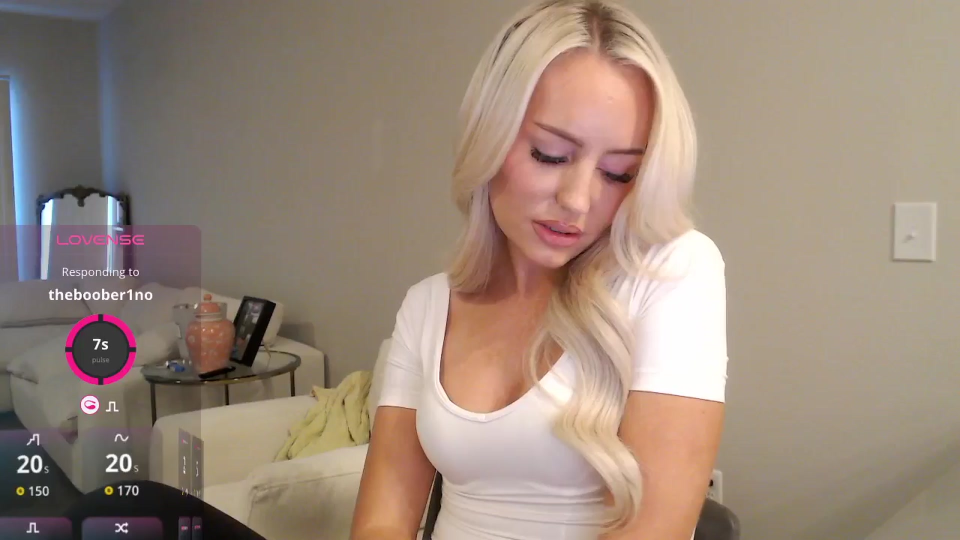 Gallery image thumbnail from Officialelsa's myfreecams stream on, 10/30/2025, 23:21 image 16 of 20