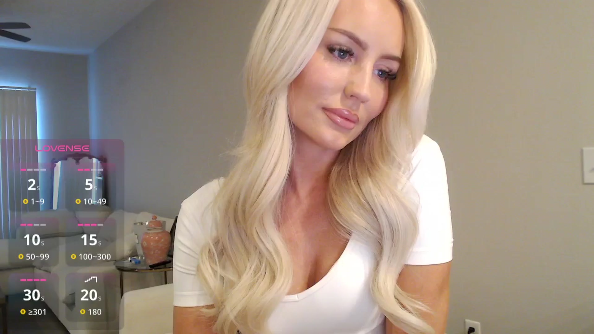 Gallery image thumbnail from Officialelsa's myfreecams stream on, 10/30/2025, 23:21 image 5 of 20