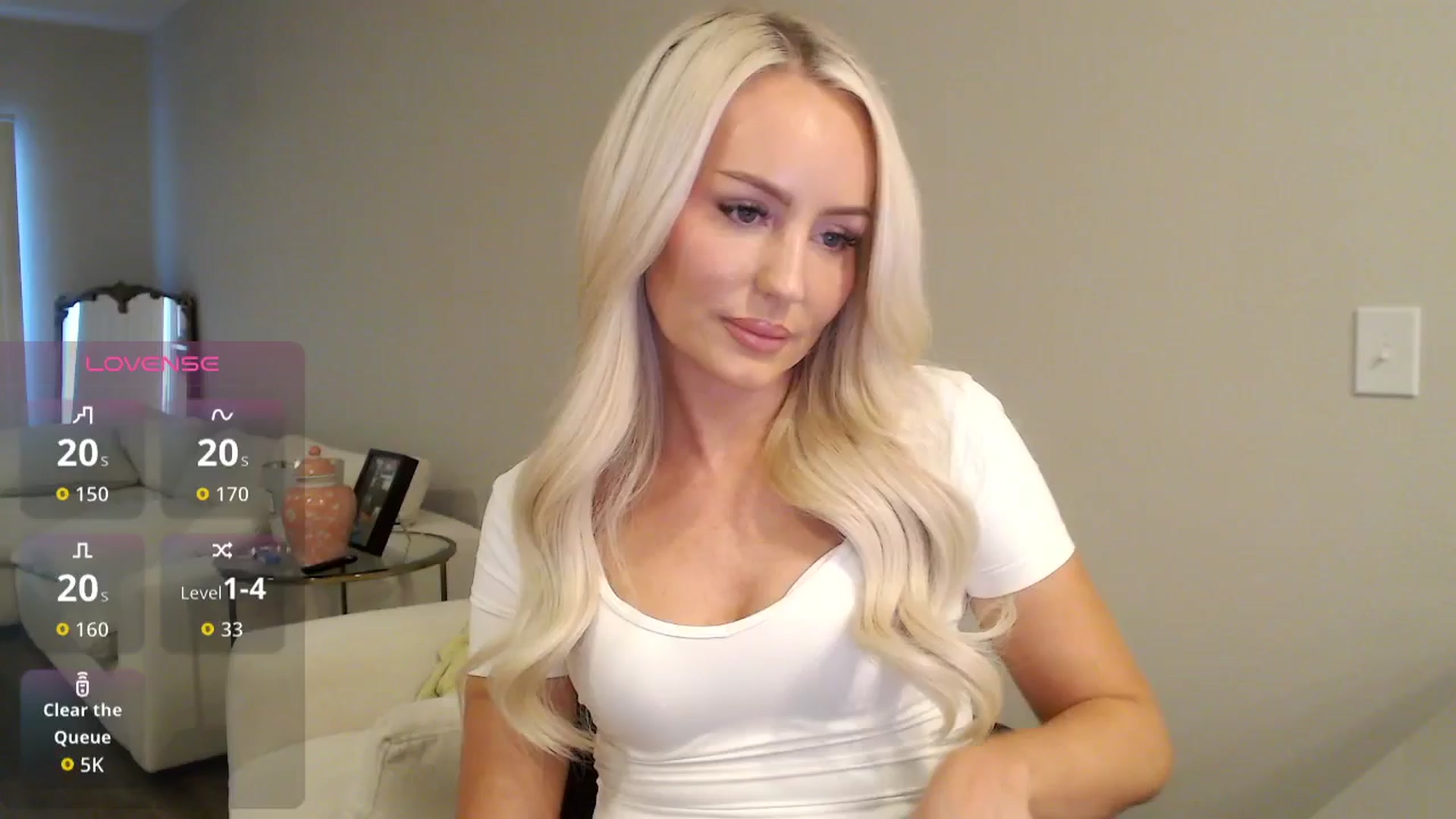 Gallery image thumbnail from Officialelsa's myfreecams stream on, 10/30/2025, 23:21 image 17 of 20