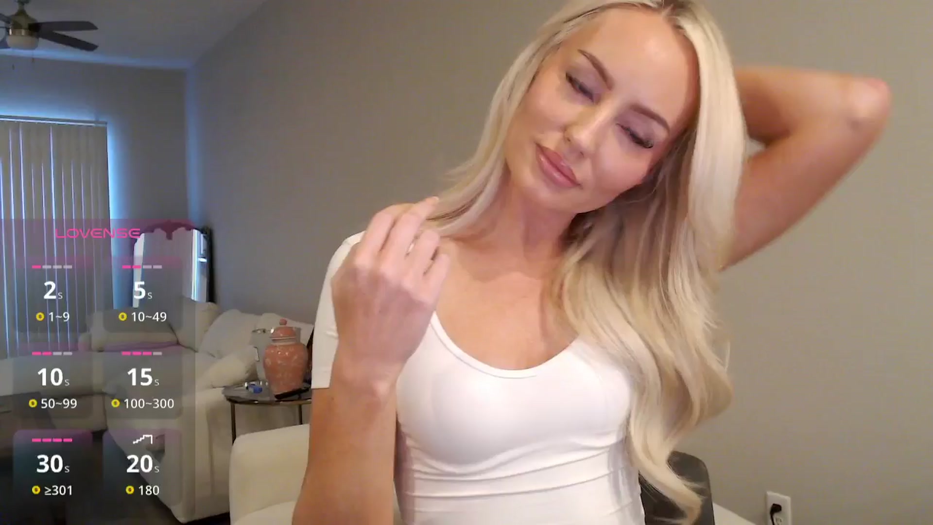 Gallery image thumbnail from Officialelsa's myfreecams stream on, 10/30/2025, 23:21 image 12 of 20
