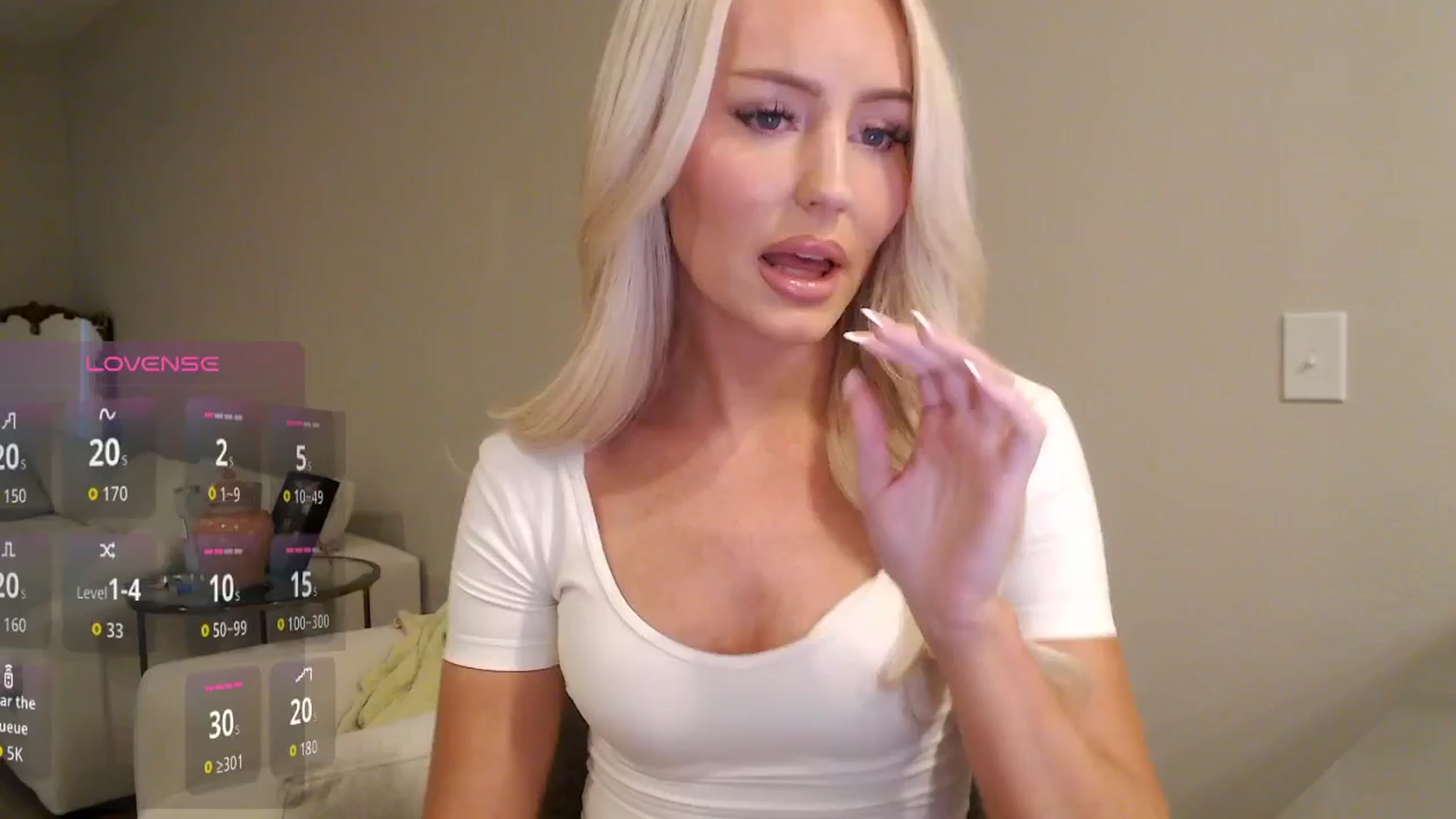 Gallery image thumbnail from Officialelsa's myfreecams stream on, 10/31/2025, 24:02 image 8 of 20
