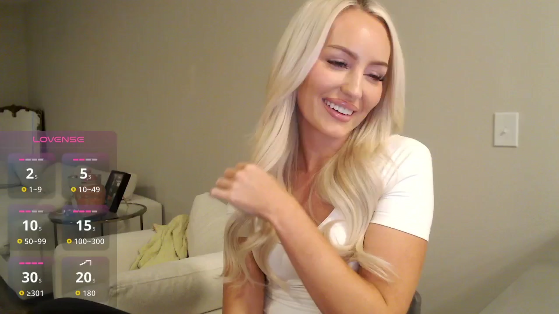 Gallery image thumbnail from Officialelsa's myfreecams stream on, 10/31/2025, 24:02 image 13 of 20