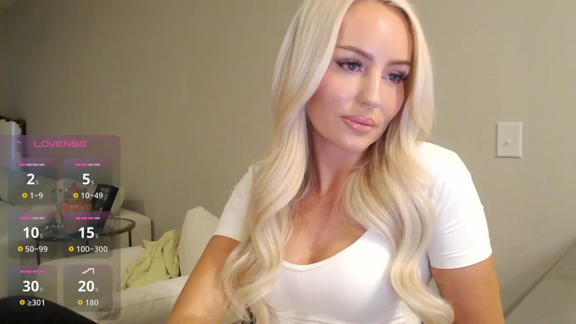Gallery image thumbnail from Officialelsa's myfreecams stream on, 10/31/2025, 24:02 image 6 of 20