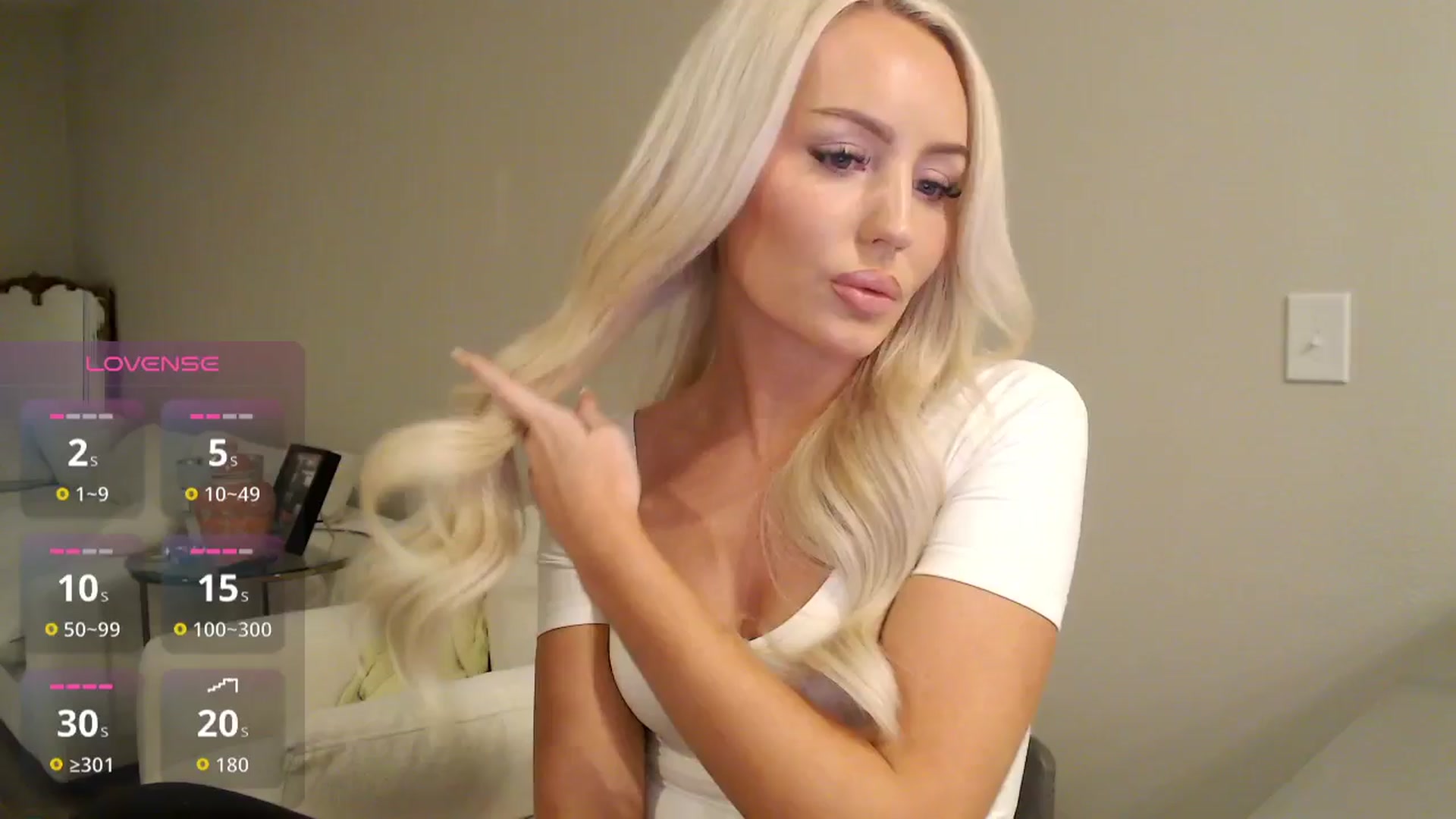 Gallery image thumbnail from Officialelsa's myfreecams stream on, 10/31/2025, 24:02 image 16 of 20