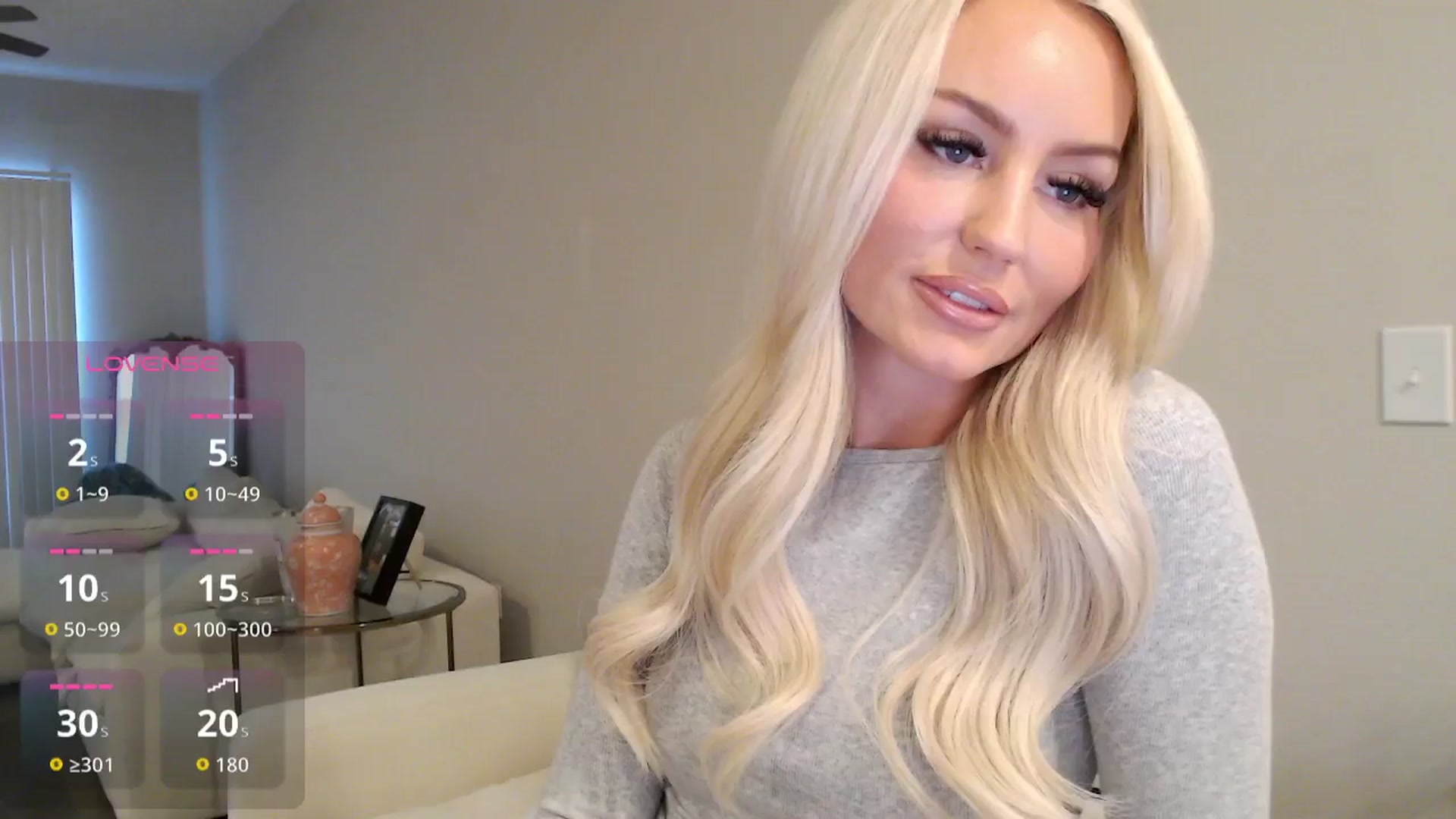 Gallery image thumbnail from Officialelsa's myfreecams stream on, 11/14/2025, 22:53 image 14 of 20
