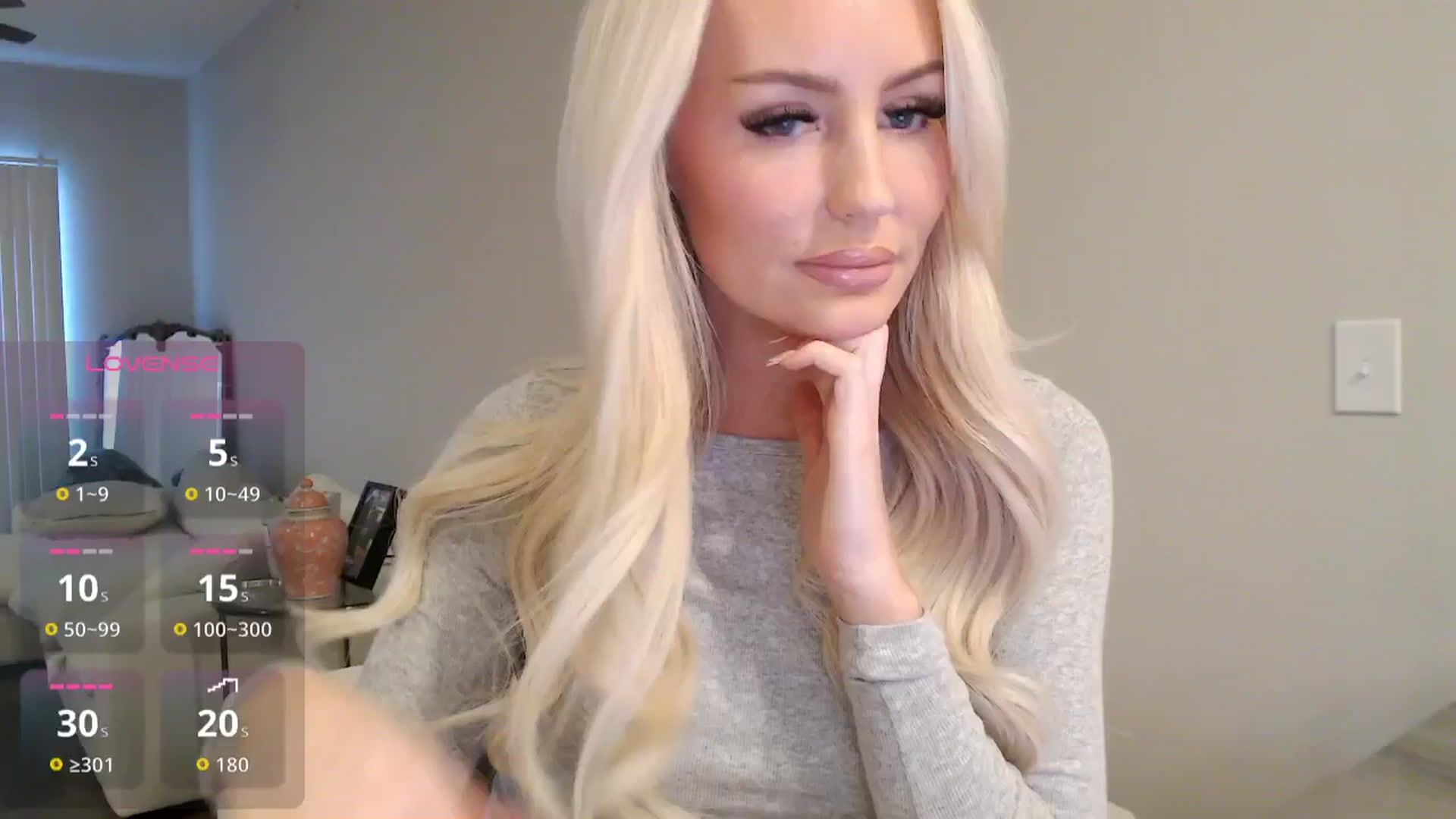 Gallery image thumbnail from Officialelsa's myfreecams stream on, 11/14/2025, 22:53 image 7 of 20